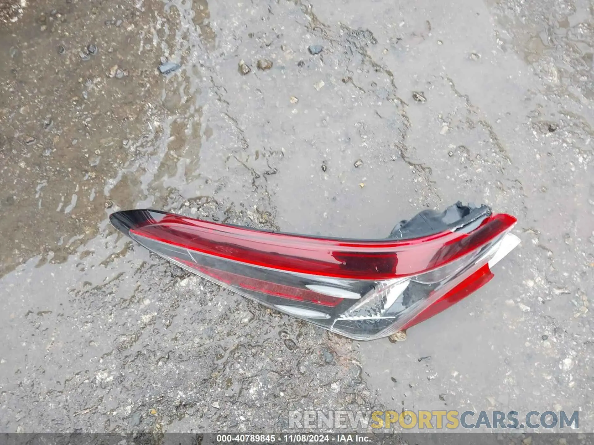 12 Photograph of a damaged car 4T1G11AK4NU661558 TOYOTA CAMRY 2022