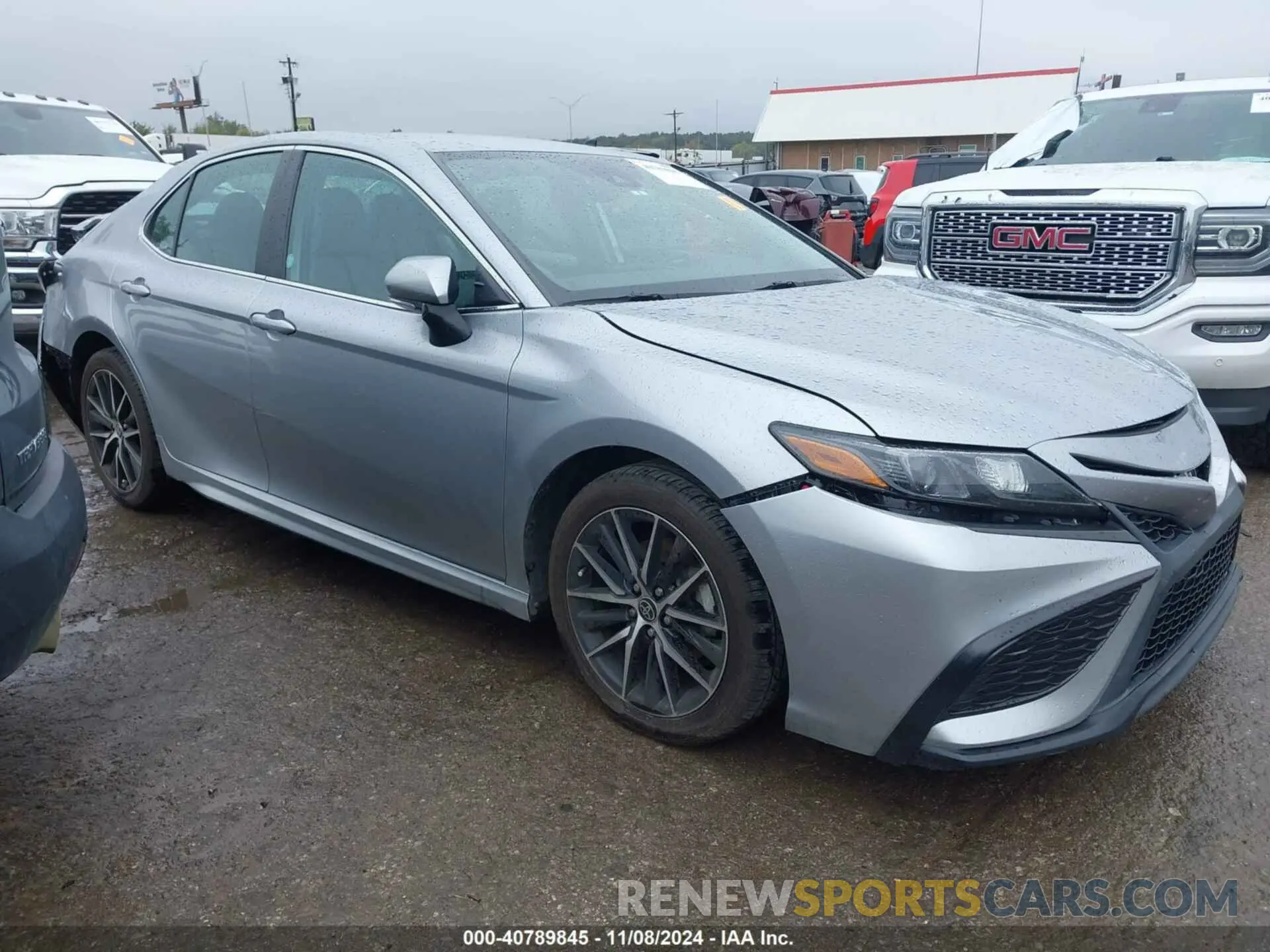 14 Photograph of a damaged car 4T1G11AK4NU661558 TOYOTA CAMRY 2022