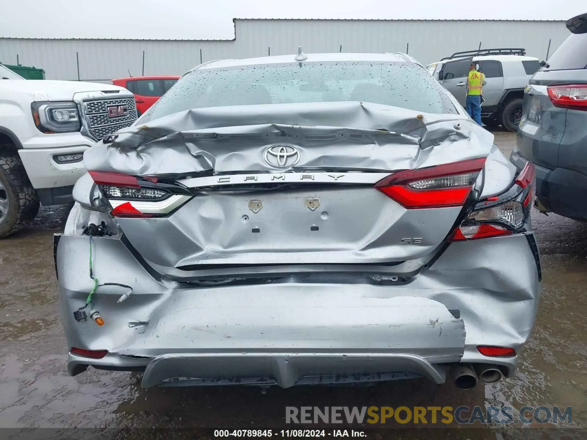 17 Photograph of a damaged car 4T1G11AK4NU661558 TOYOTA CAMRY 2022