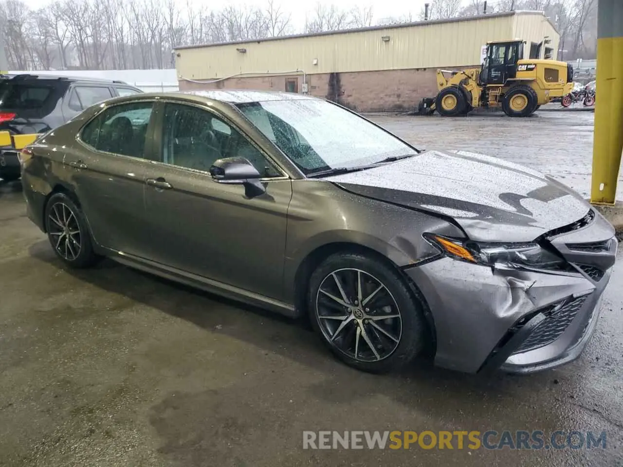 4 Photograph of a damaged car 4T1G11AK4NU663679 TOYOTA CAMRY 2022
