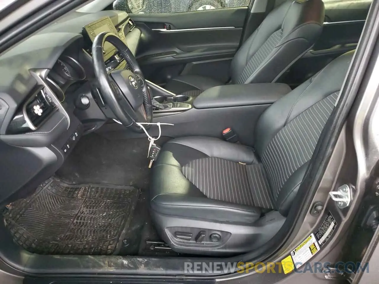 7 Photograph of a damaged car 4T1G11AK4NU663679 TOYOTA CAMRY 2022