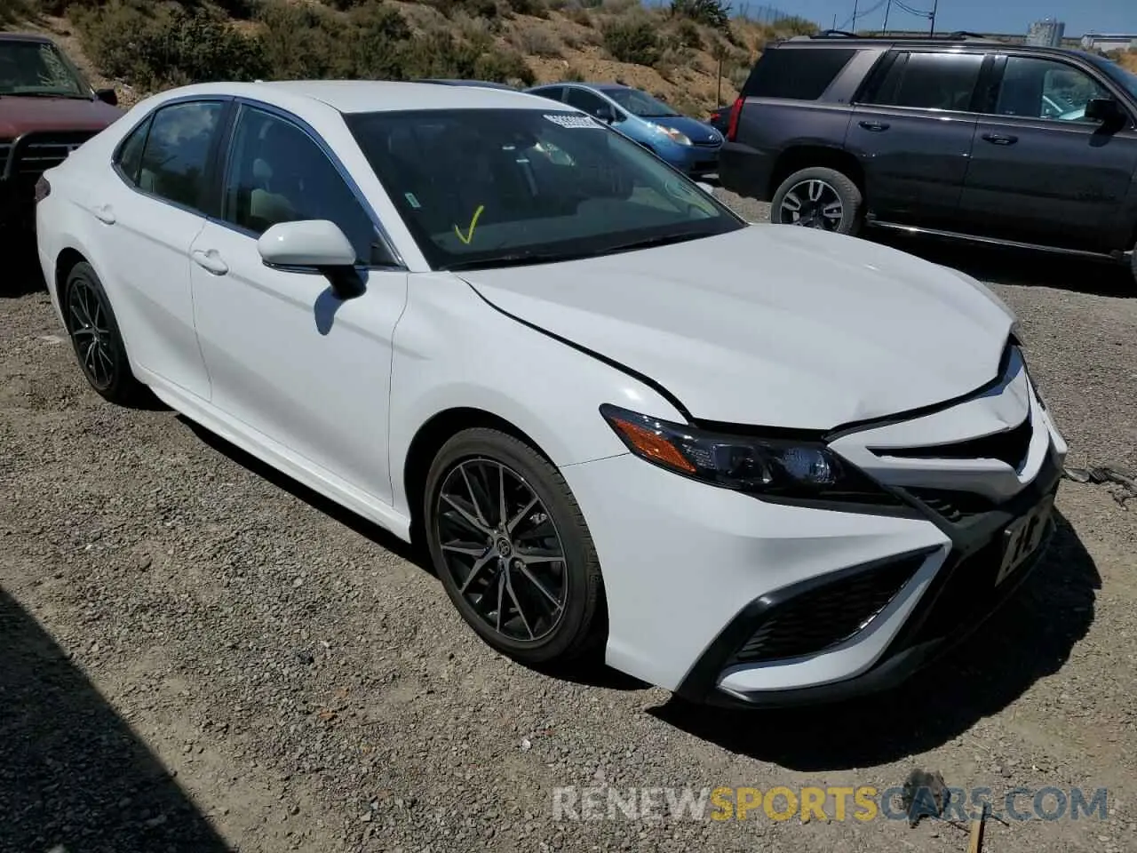 1 Photograph of a damaged car 4T1G11AK4NU670857 TOYOTA CAMRY 2022