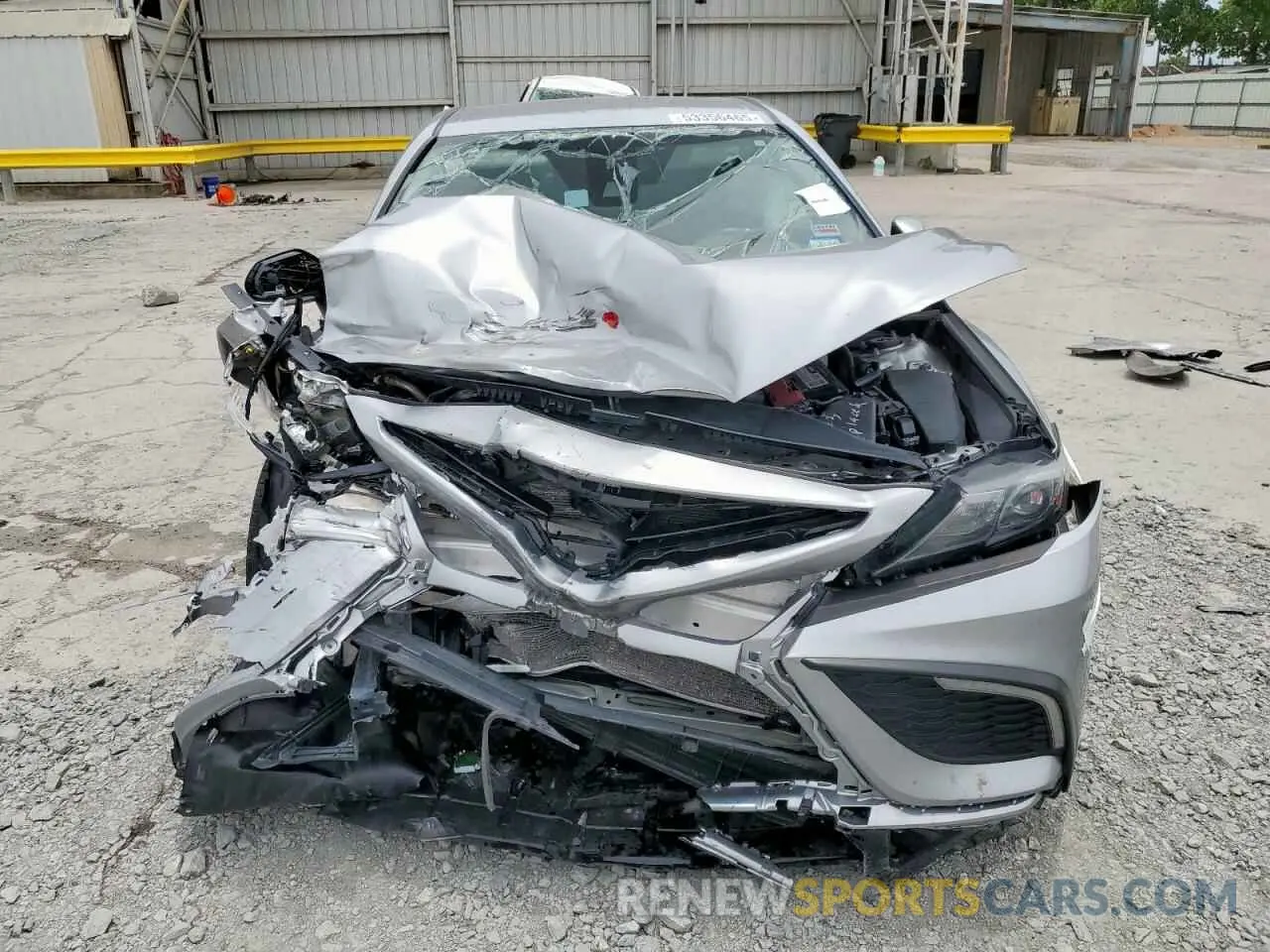 5 Photograph of a damaged car 4T1G11AK4NU673399 TOYOTA CAMRY 2022