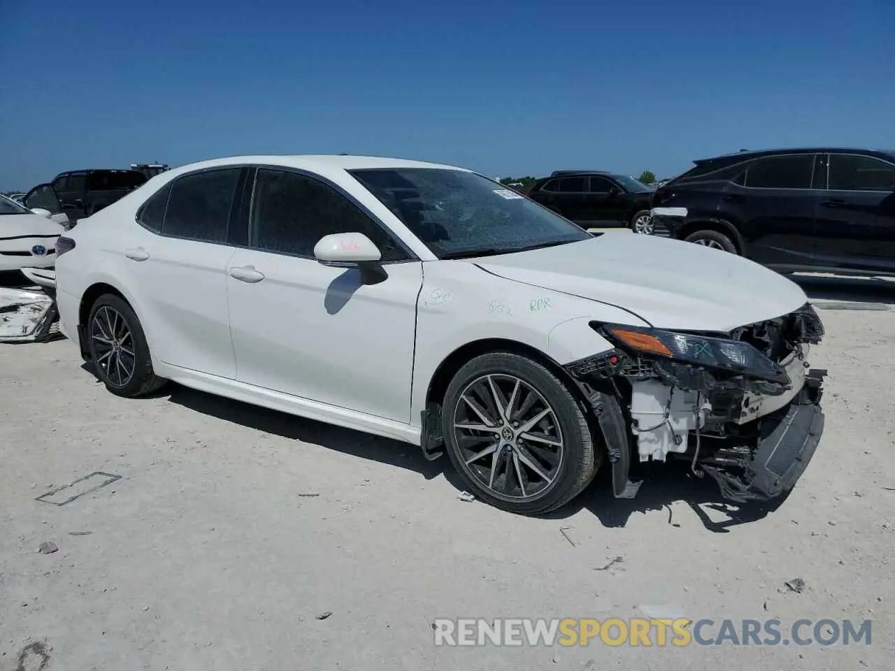 4 Photograph of a damaged car 4T1G11AK4NU676299 TOYOTA CAMRY 2022