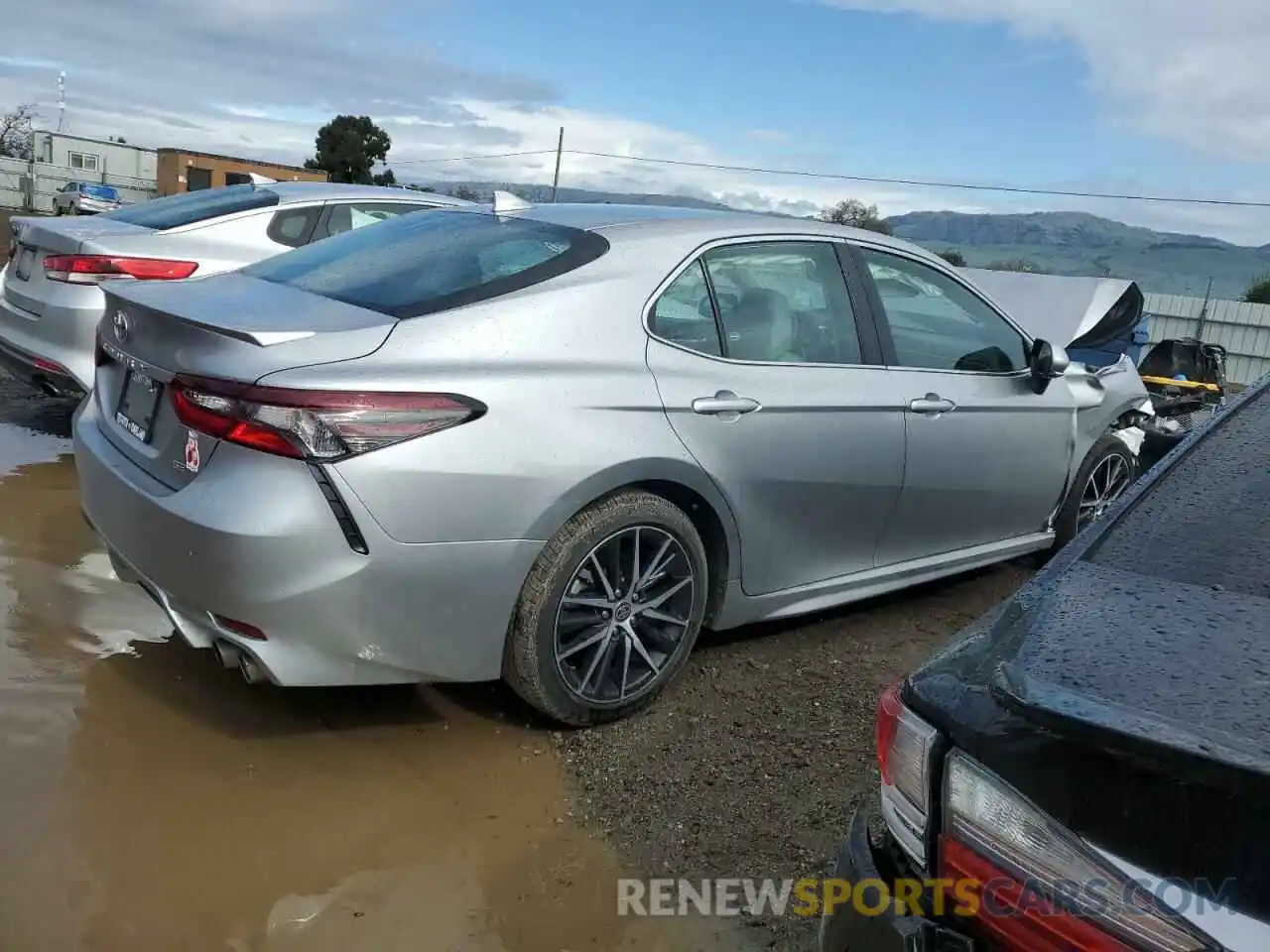 3 Photograph of a damaged car 4T1G11AK4NU679543 TOYOTA CAMRY 2022