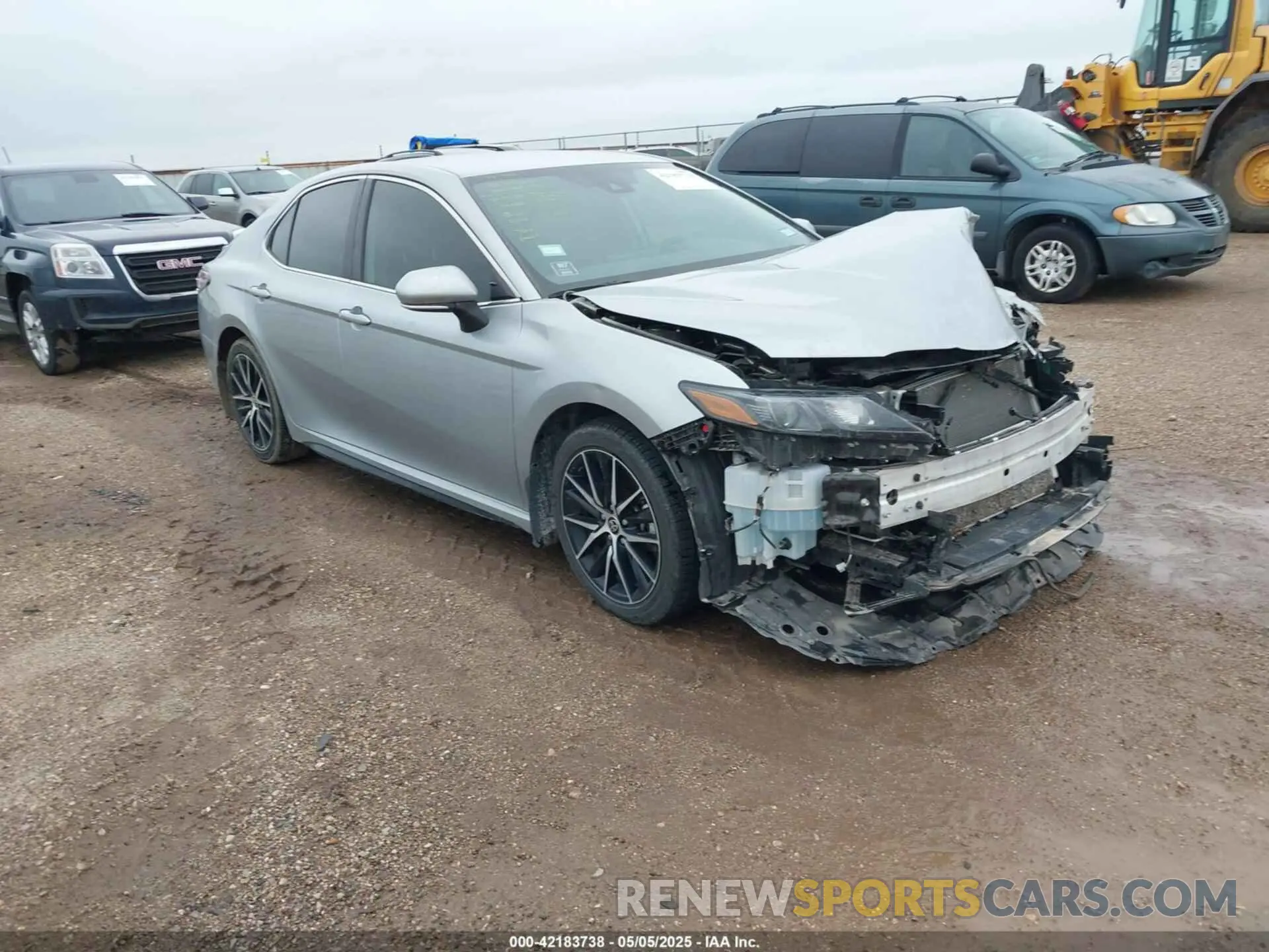 1 Photograph of a damaged car 4T1G11AK4NU690560 TOYOTA CAMRY 2022