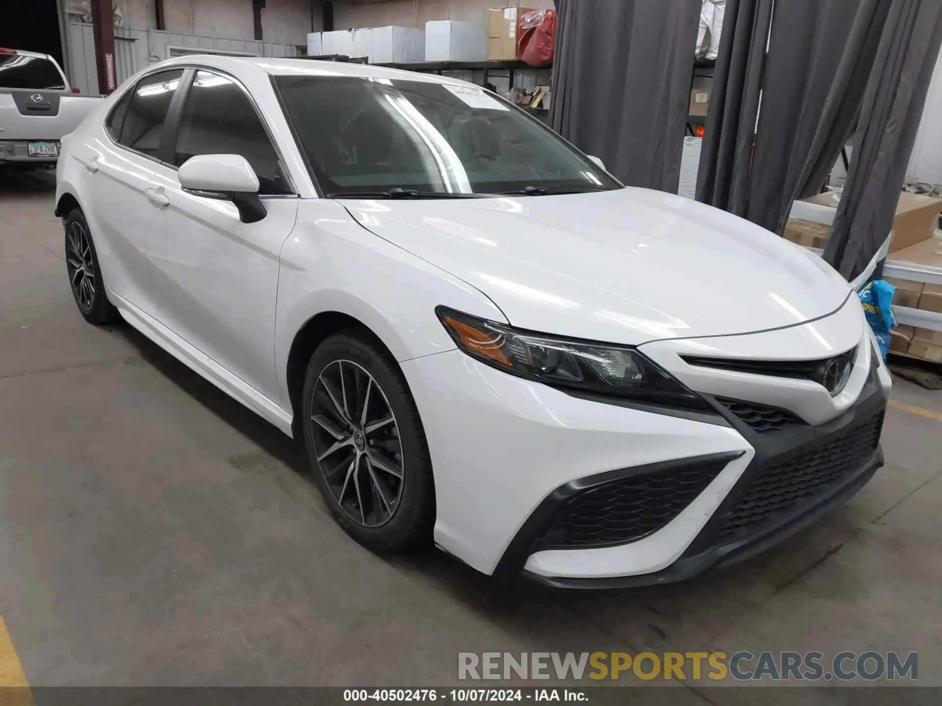 1 Photograph of a damaged car 4T1G11AK4NU702979 TOYOTA CAMRY 2022