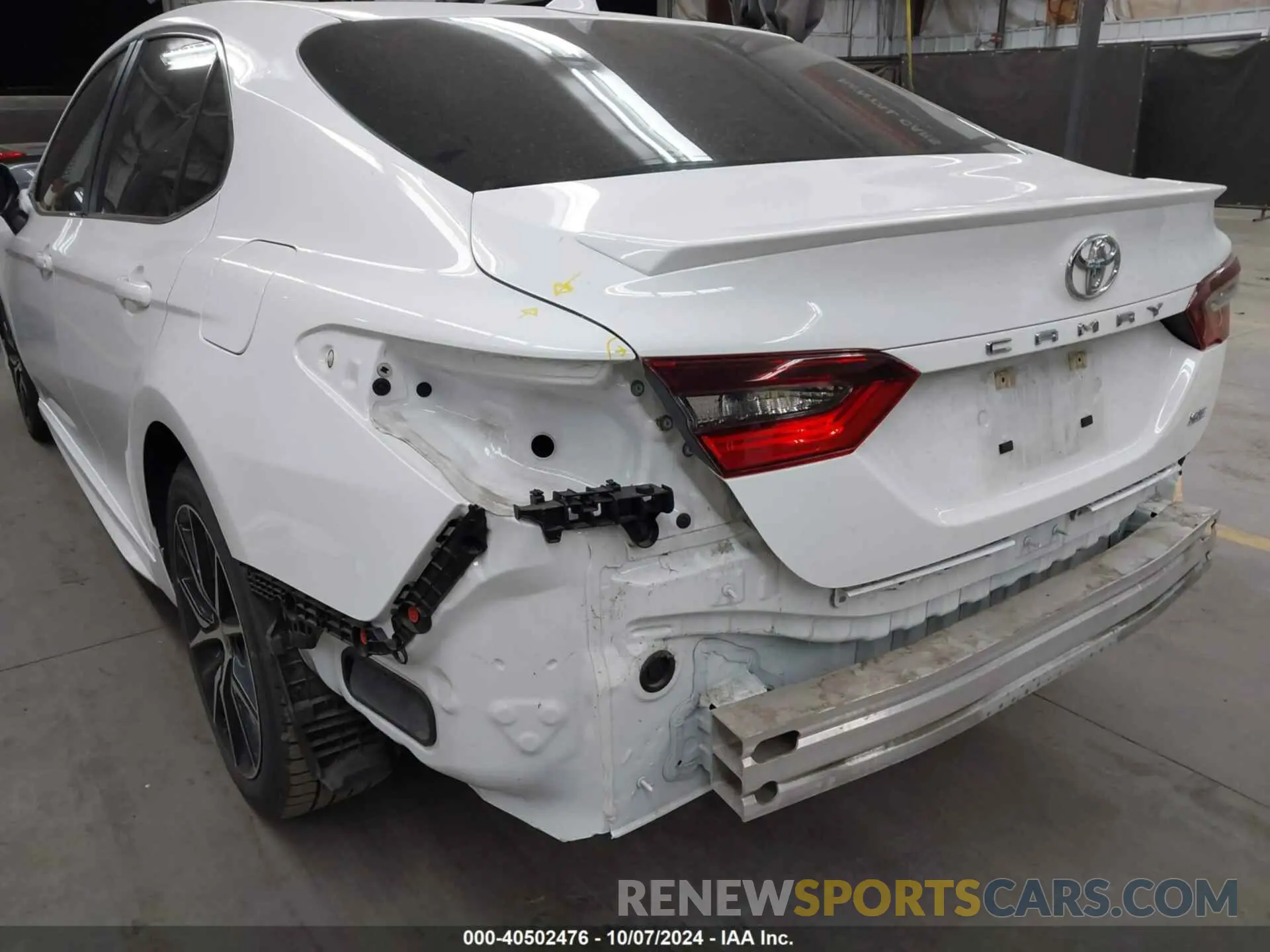 6 Photograph of a damaged car 4T1G11AK4NU702979 TOYOTA CAMRY 2022