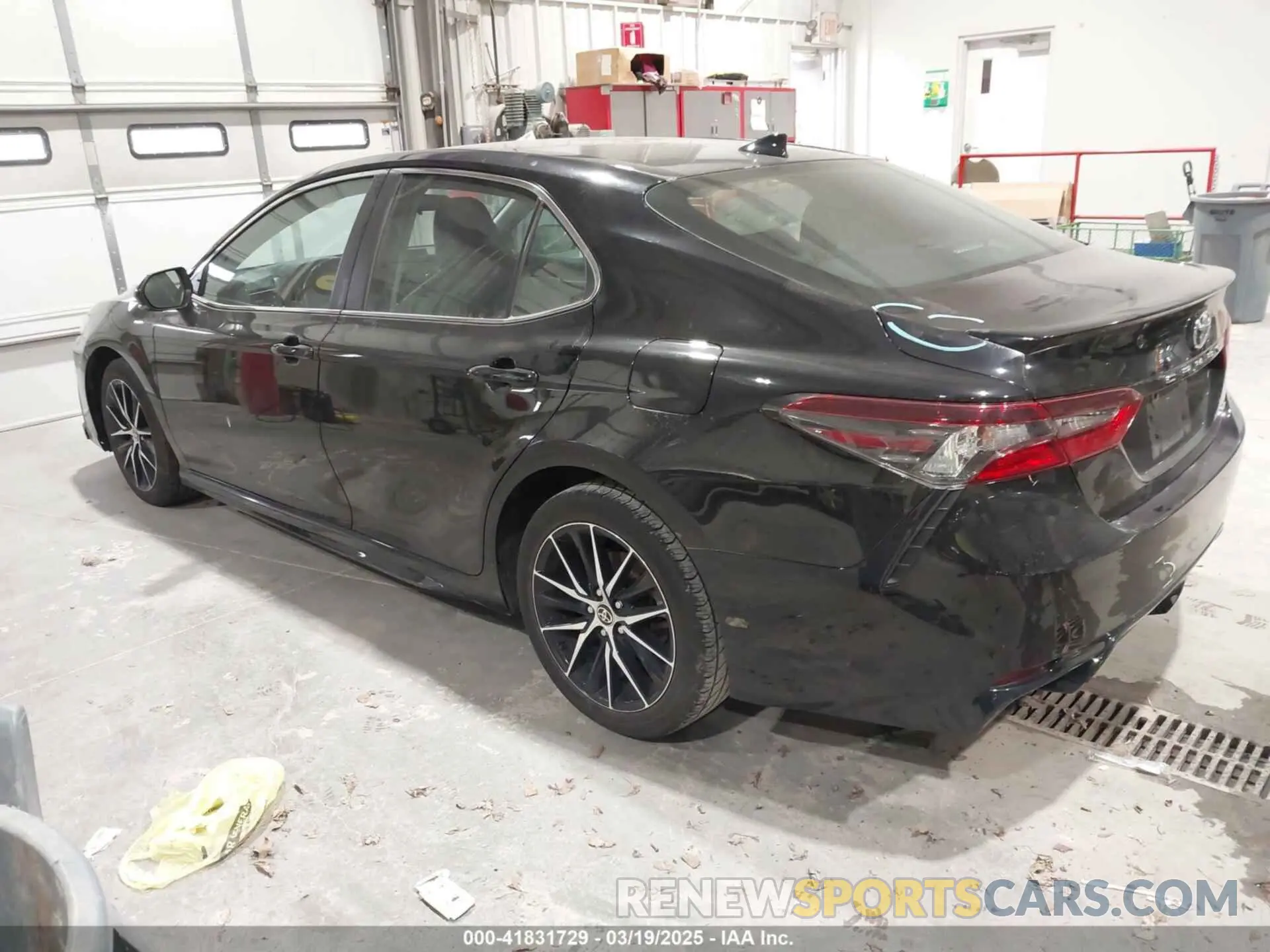 3 Photograph of a damaged car 4T1G11AK4NU713626 TOYOTA CAMRY 2022