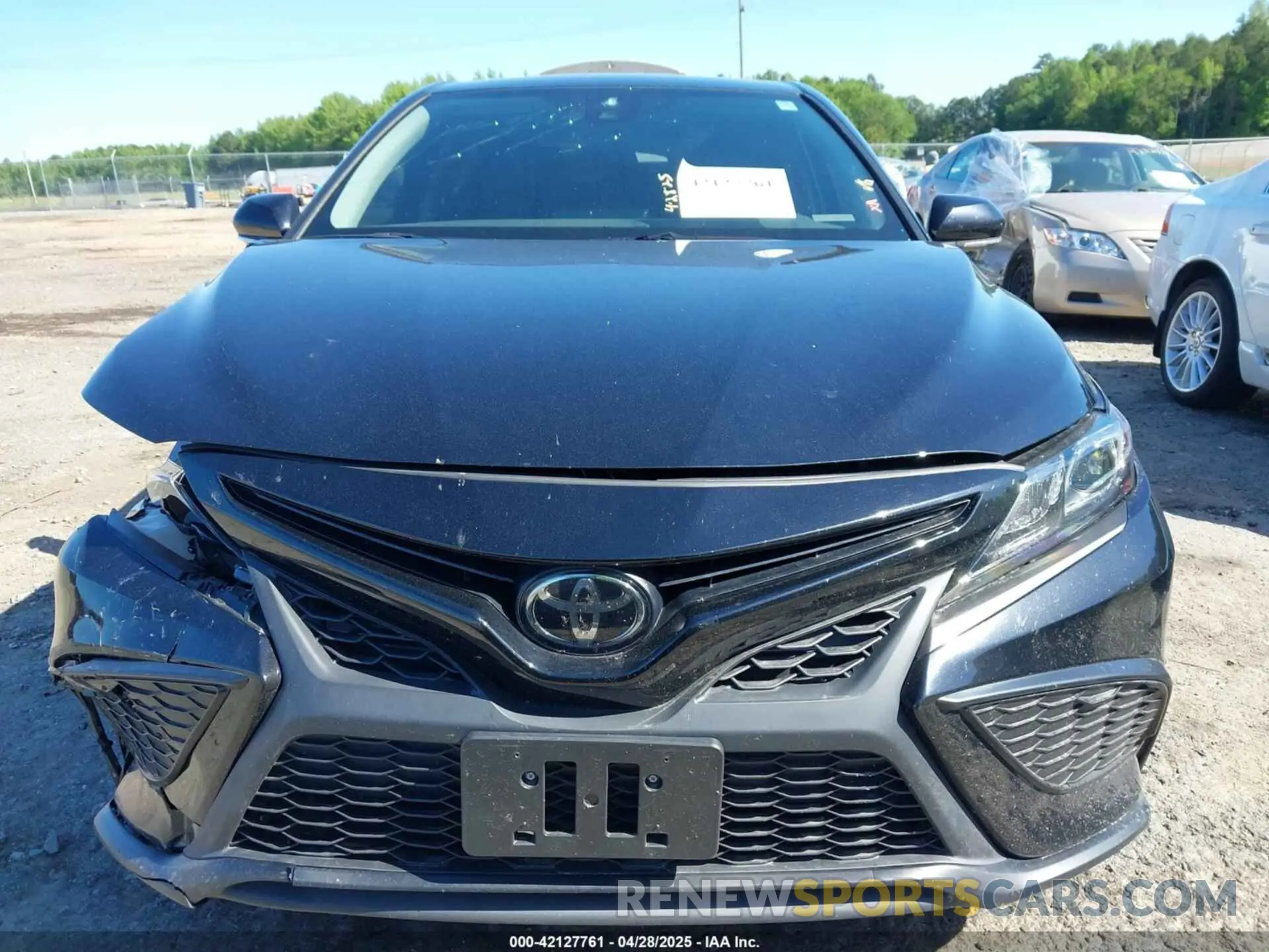 11 Photograph of a damaged car 4T1G11AK4NU716199 TOYOTA CAMRY 2022
