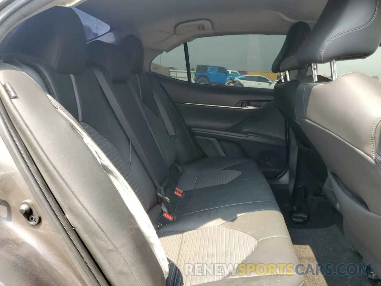 10 Photograph of a damaged car 4T1G11AK5NU037039 TOYOTA CAMRY 2022