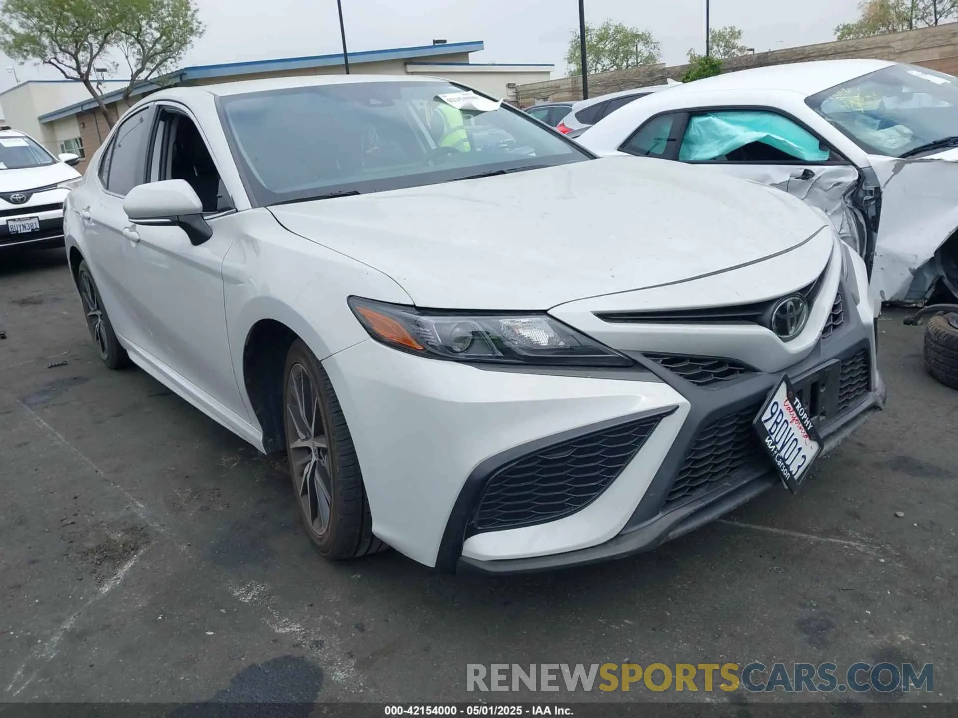1 Photograph of a damaged car 4T1G11AK5NU054097 TOYOTA CAMRY 2022