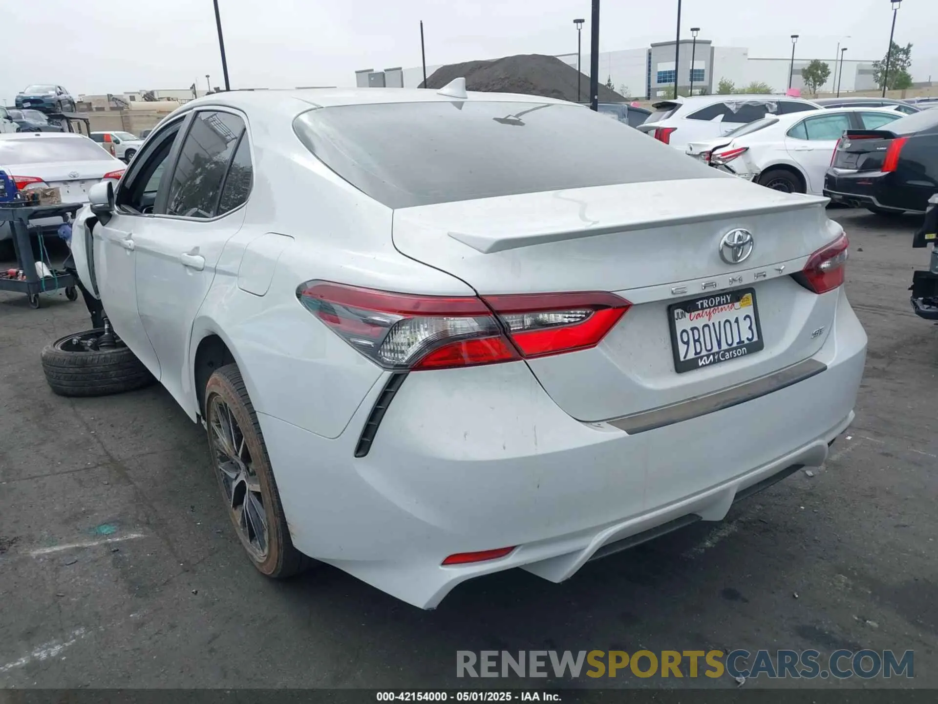 3 Photograph of a damaged car 4T1G11AK5NU054097 TOYOTA CAMRY 2022
