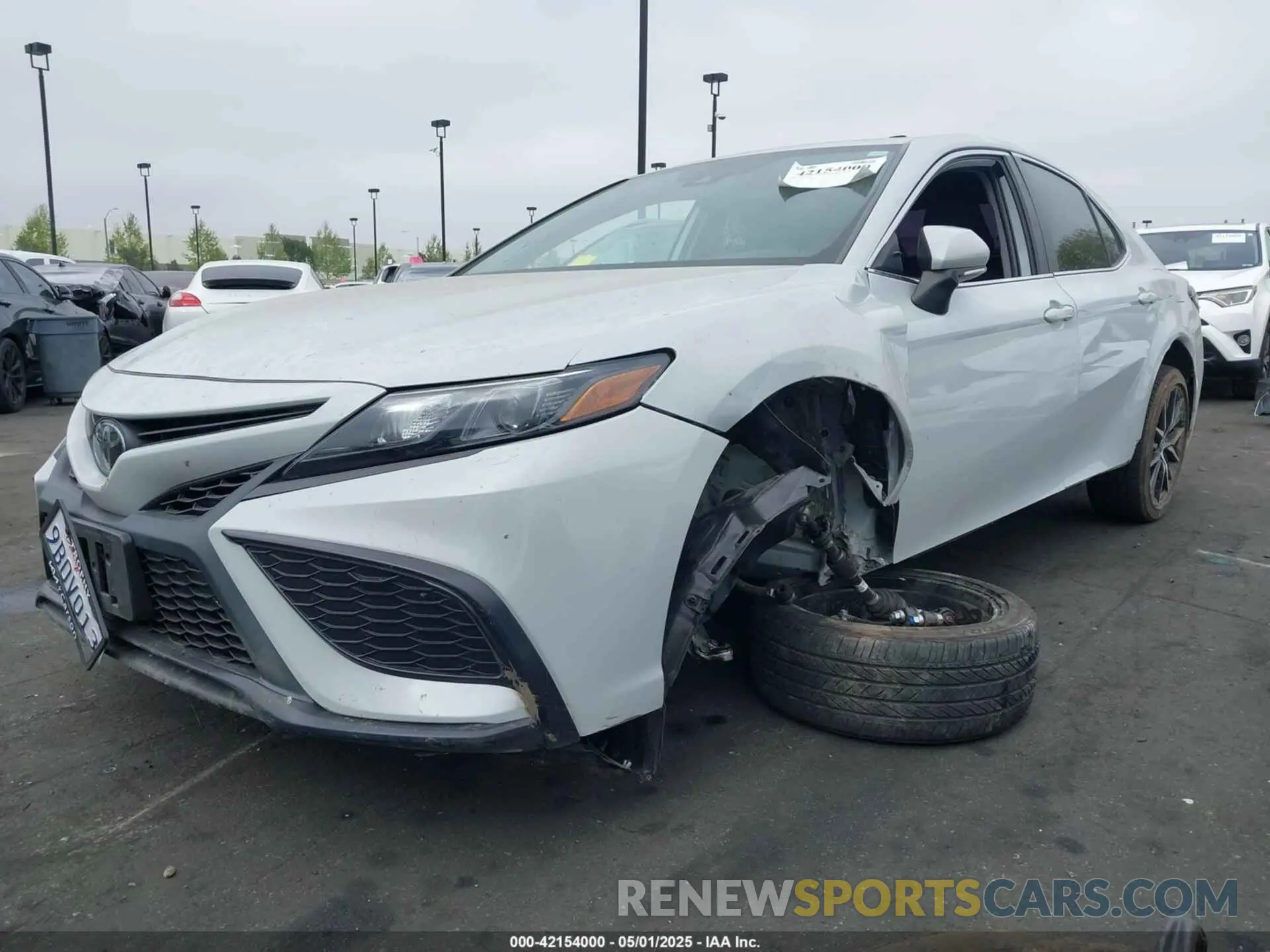 6 Photograph of a damaged car 4T1G11AK5NU054097 TOYOTA CAMRY 2022