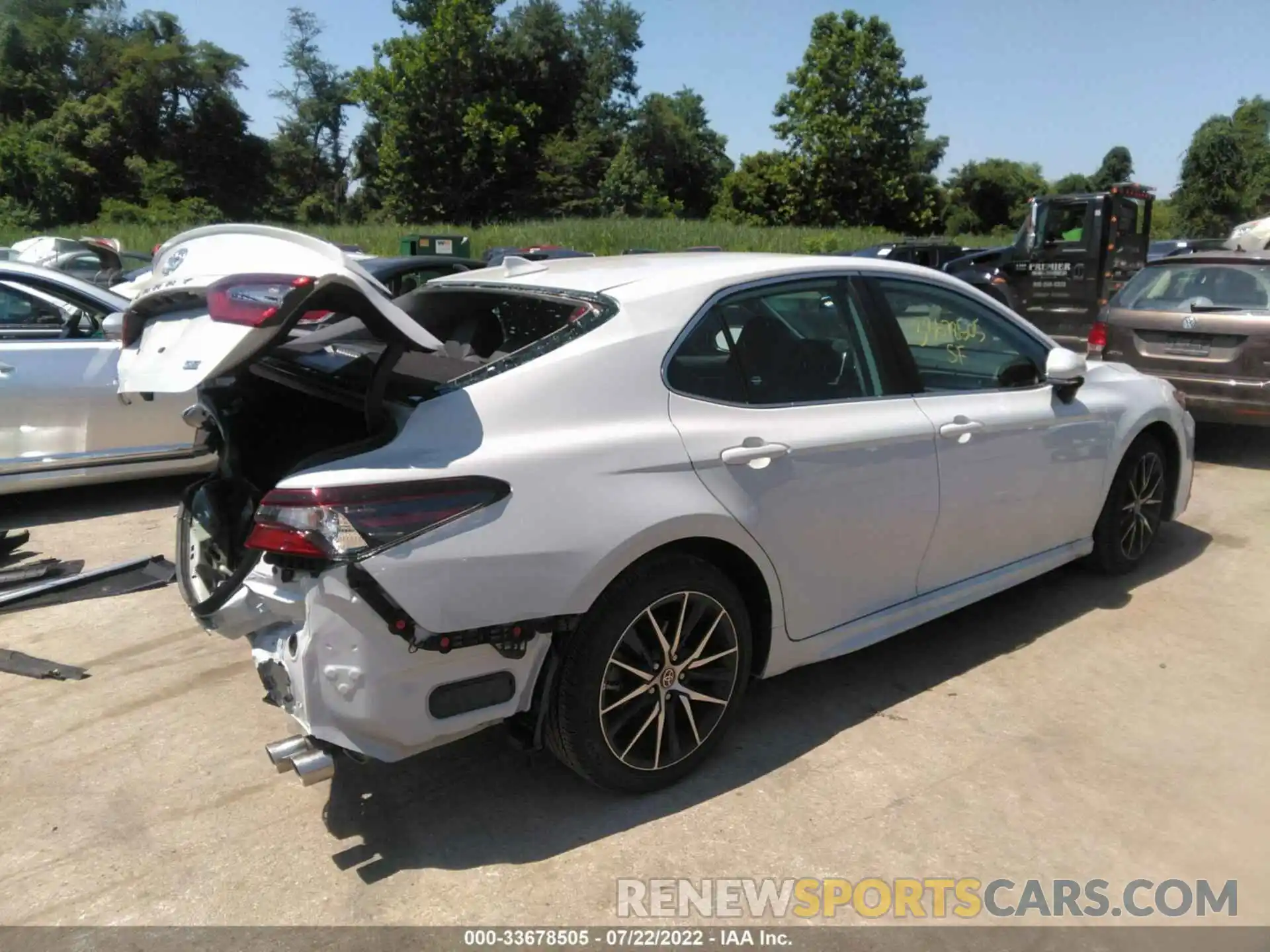 4 Photograph of a damaged car 4T1G11AK5NU060823 TOYOTA CAMRY 2022