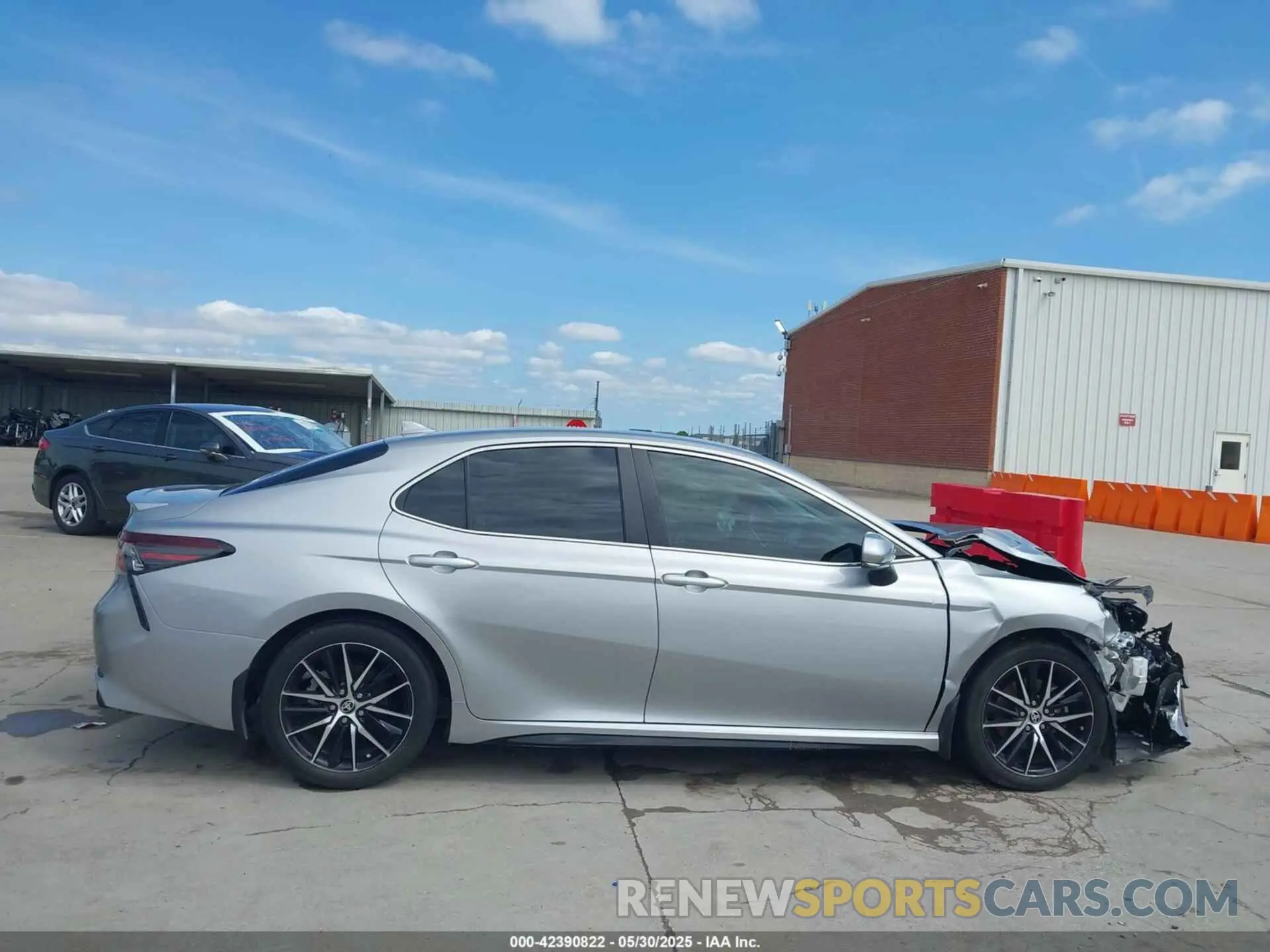 13 Photograph of a damaged car 4T1G11AK5NU069683 TOYOTA CAMRY 2022