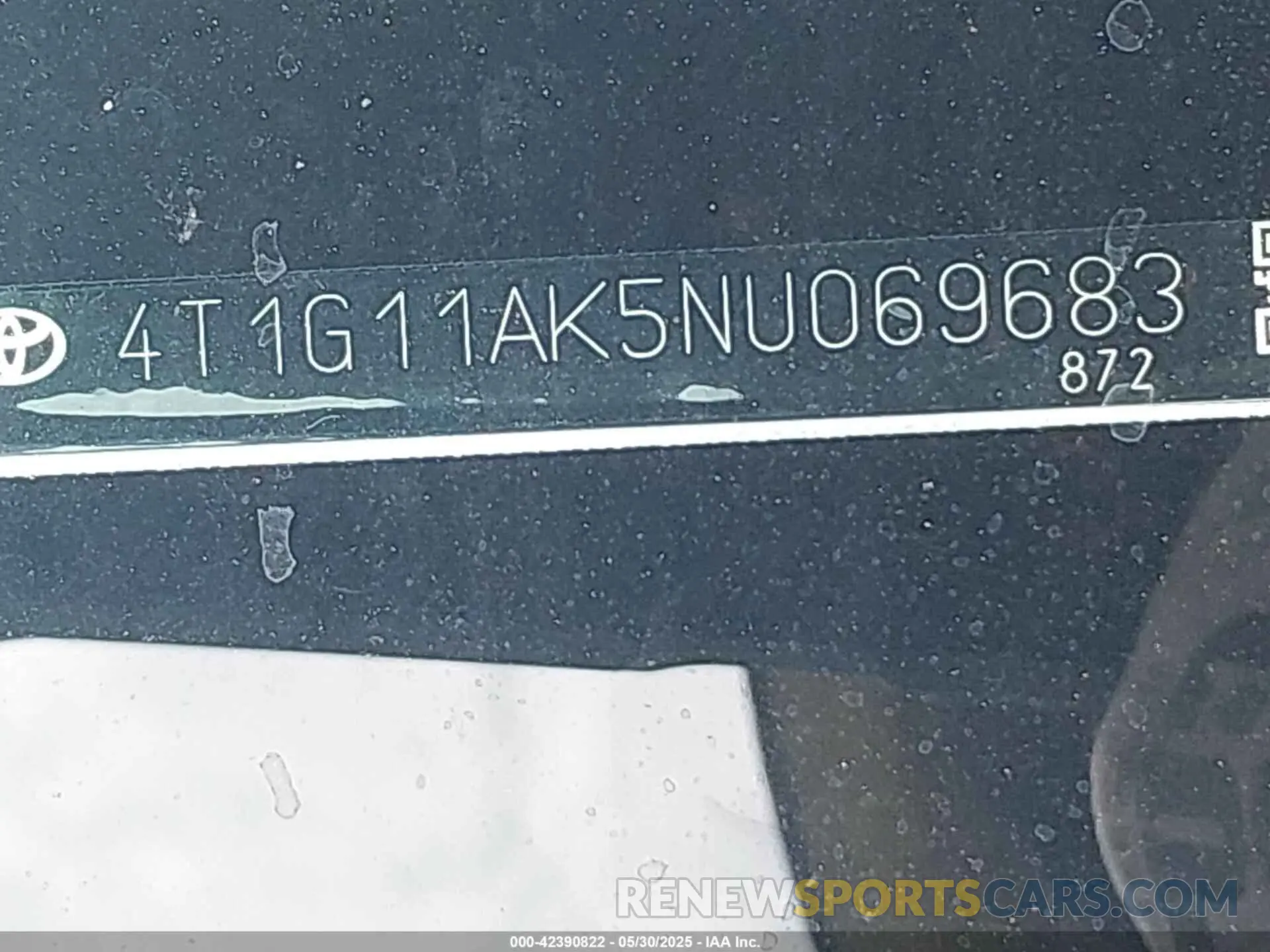 17 Photograph of a damaged car 4T1G11AK5NU069683 TOYOTA CAMRY 2022