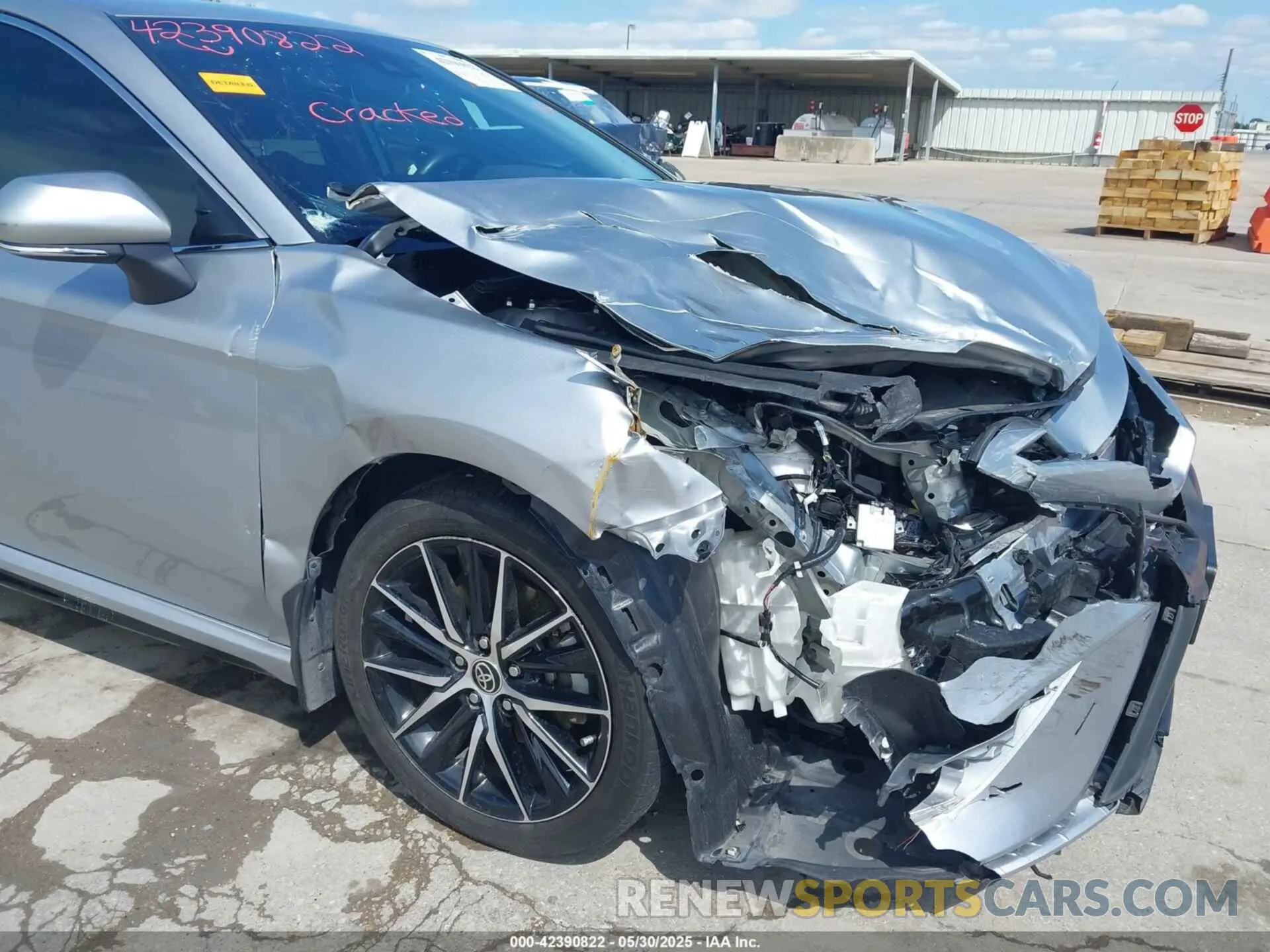 19 Photograph of a damaged car 4T1G11AK5NU069683 TOYOTA CAMRY 2022