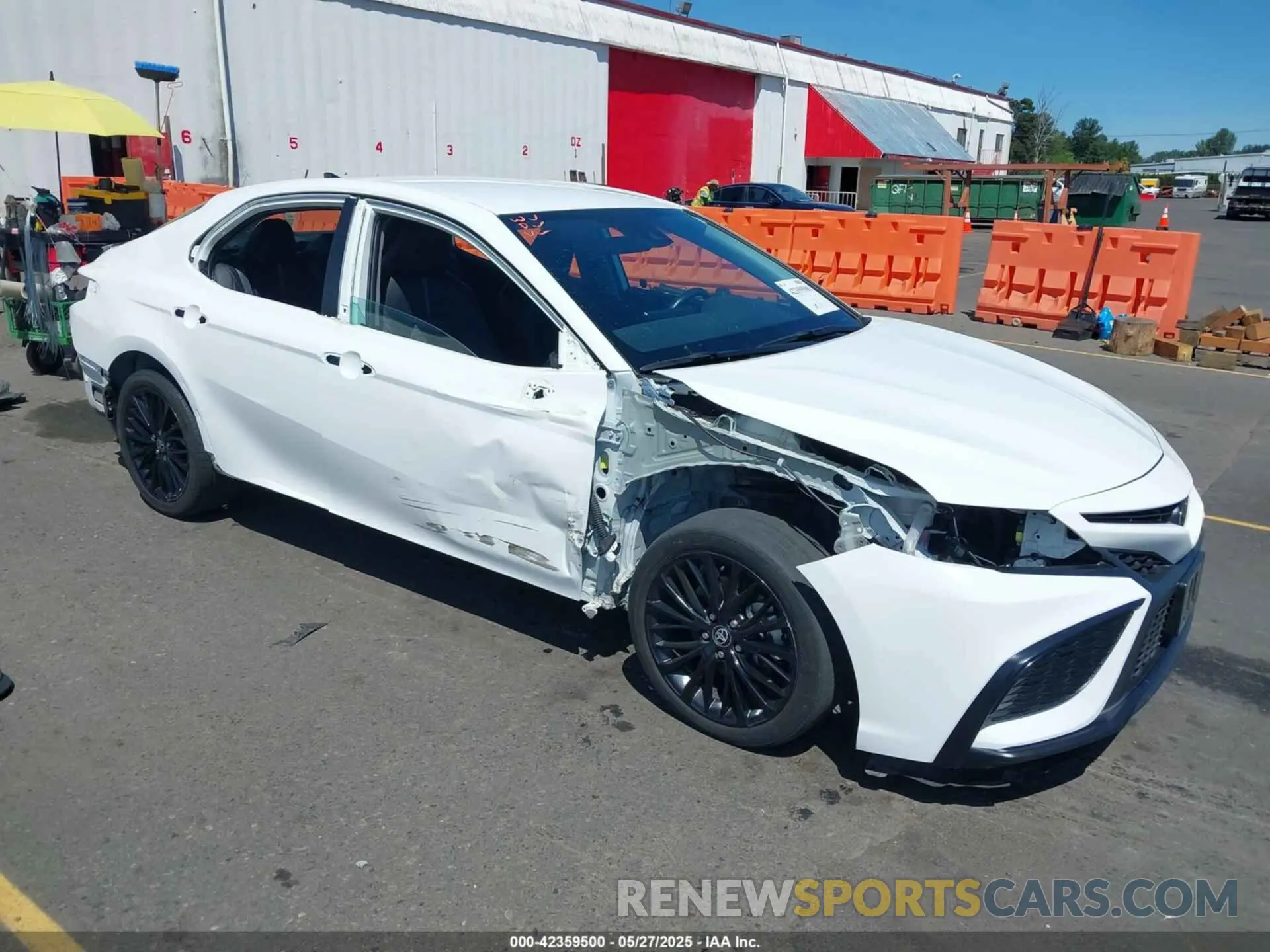 1 Photograph of a damaged car 4T1G11AK5NU075077 TOYOTA CAMRY 2022