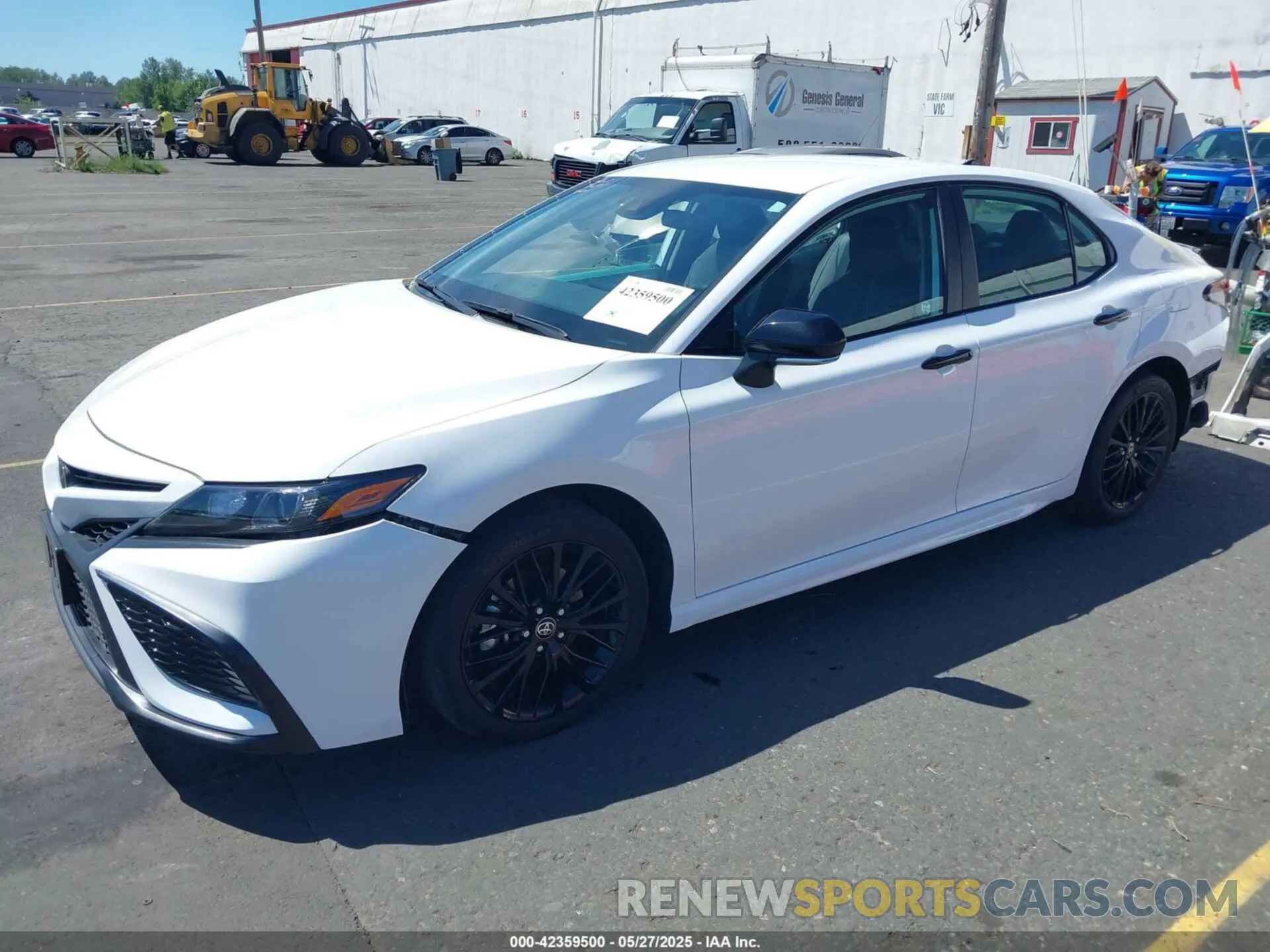 2 Photograph of a damaged car 4T1G11AK5NU075077 TOYOTA CAMRY 2022