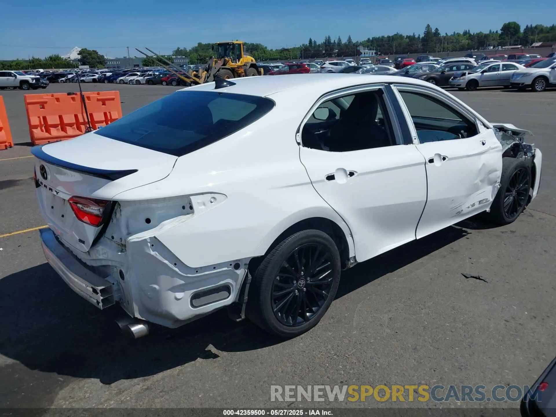 6 Photograph of a damaged car 4T1G11AK5NU075077 TOYOTA CAMRY 2022