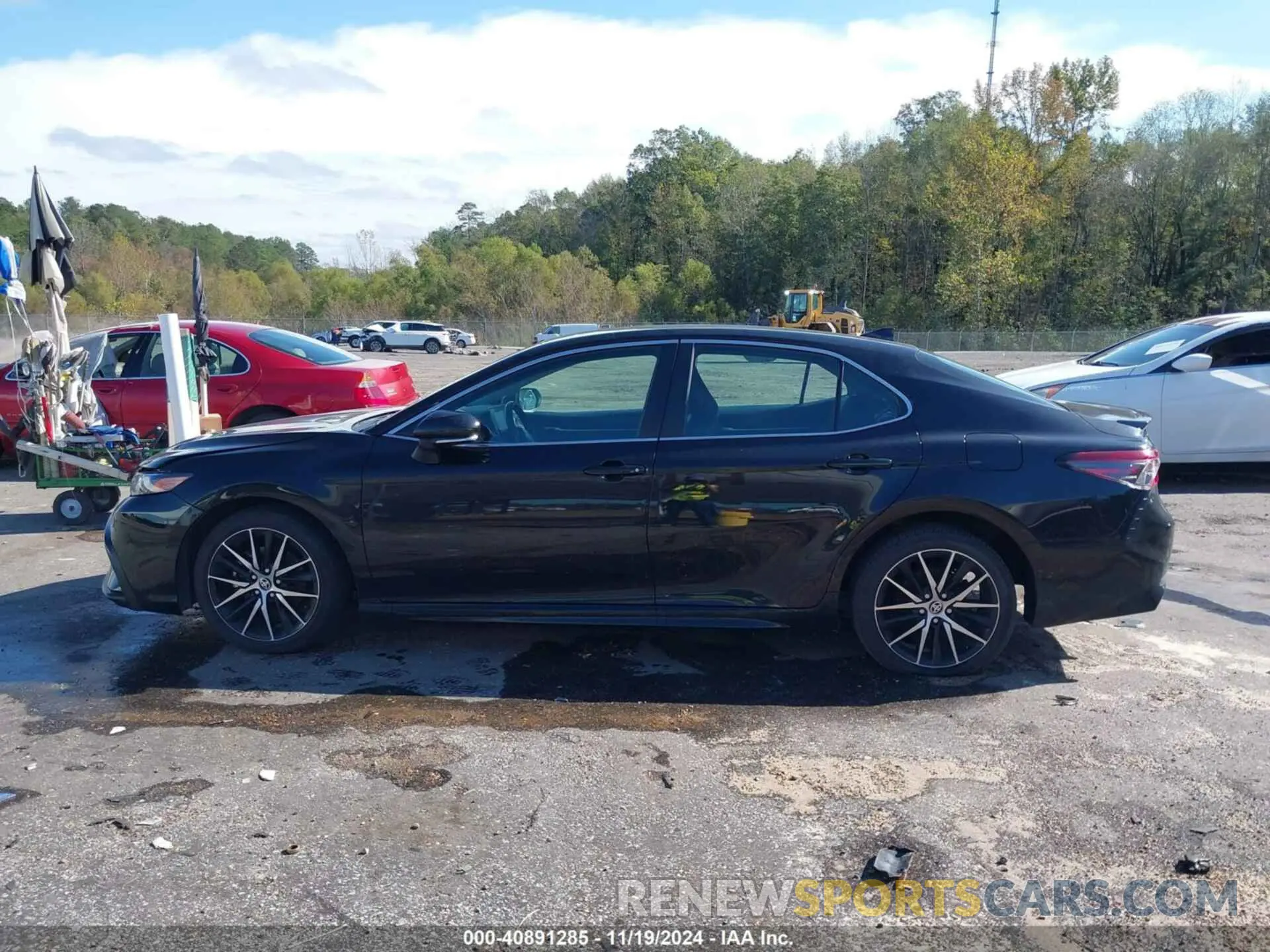 14 Photograph of a damaged car 4T1G11AK5NU076374 TOYOTA CAMRY 2022
