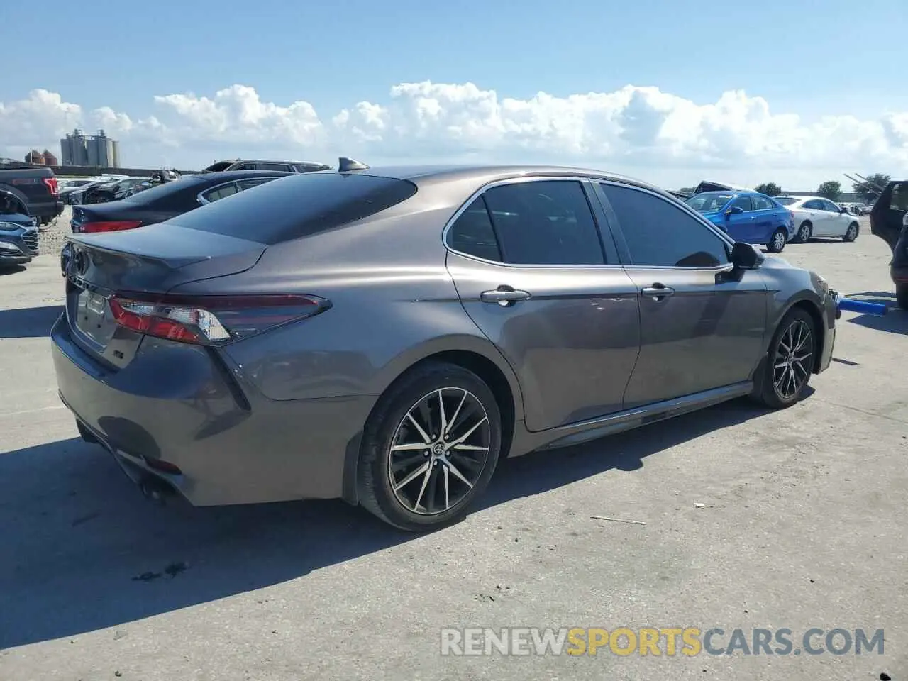 3 Photograph of a damaged car 4T1G11AK5NU619917 TOYOTA CAMRY 2022