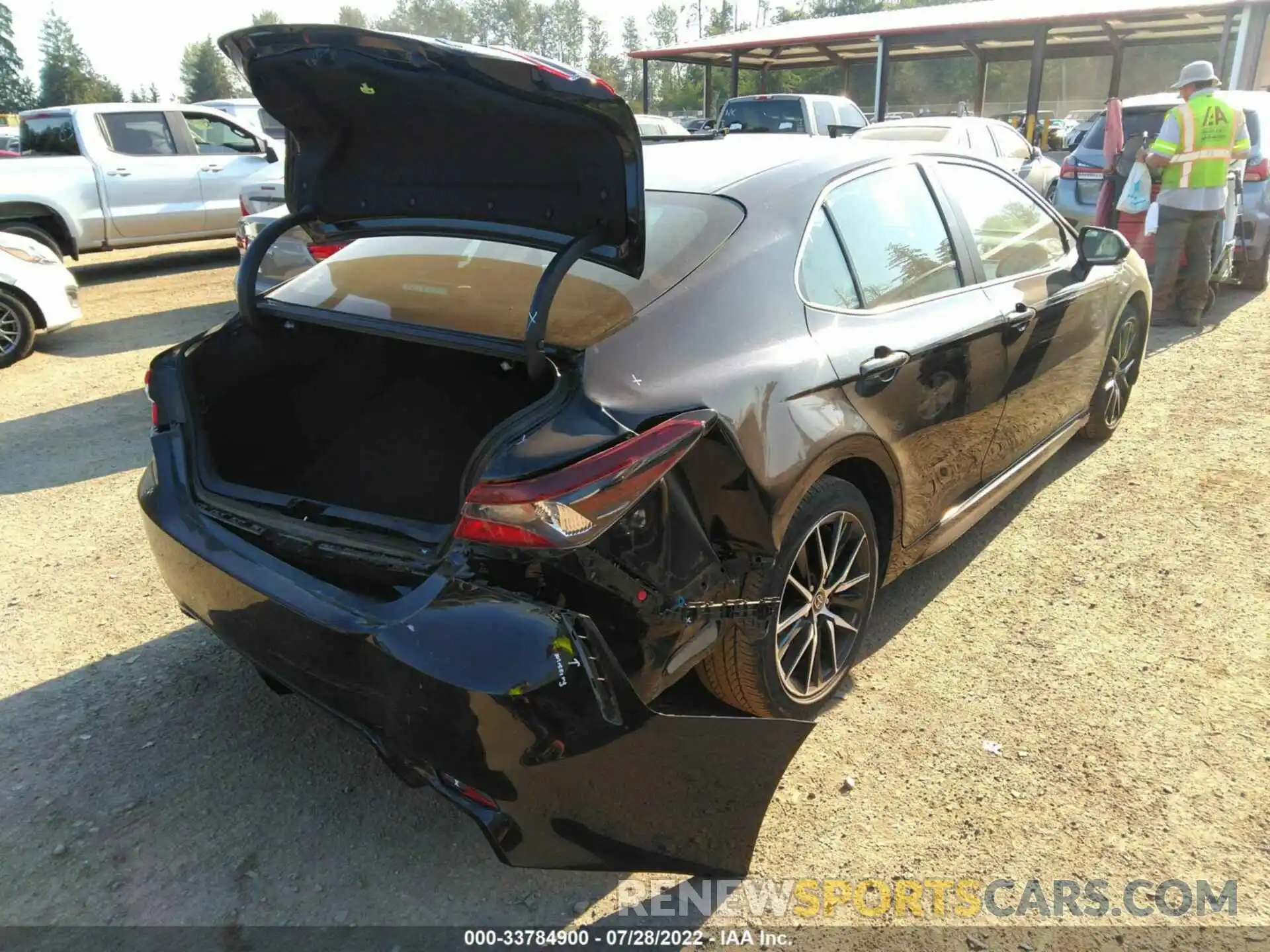 4 Photograph of a damaged car 4T1G11AK5NU622963 TOYOTA CAMRY 2022