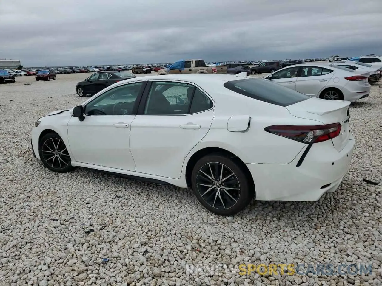 2 Photograph of a damaged car 4T1G11AK5NU624163 TOYOTA CAMRY 2022