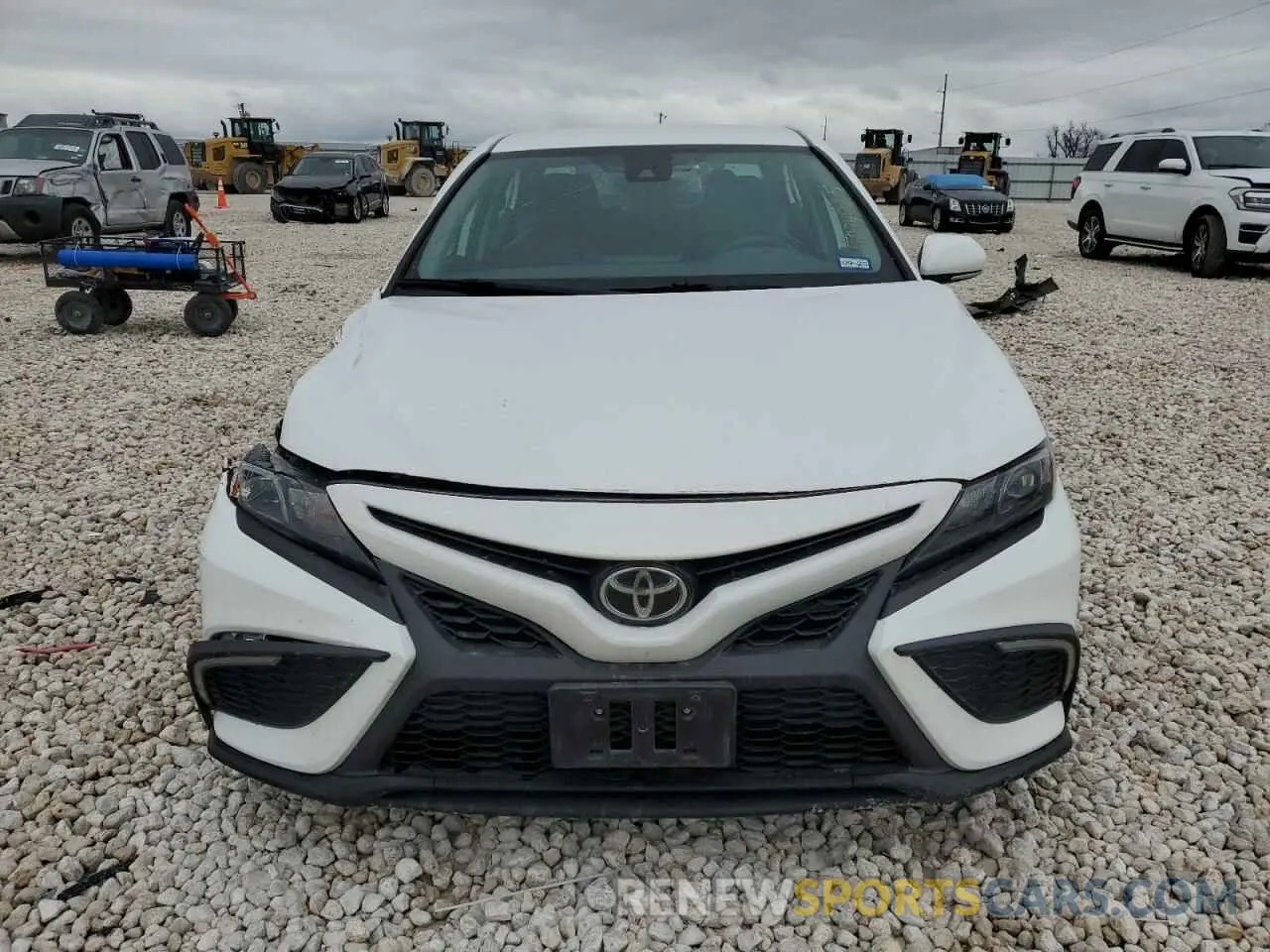 5 Photograph of a damaged car 4T1G11AK5NU624163 TOYOTA CAMRY 2022
