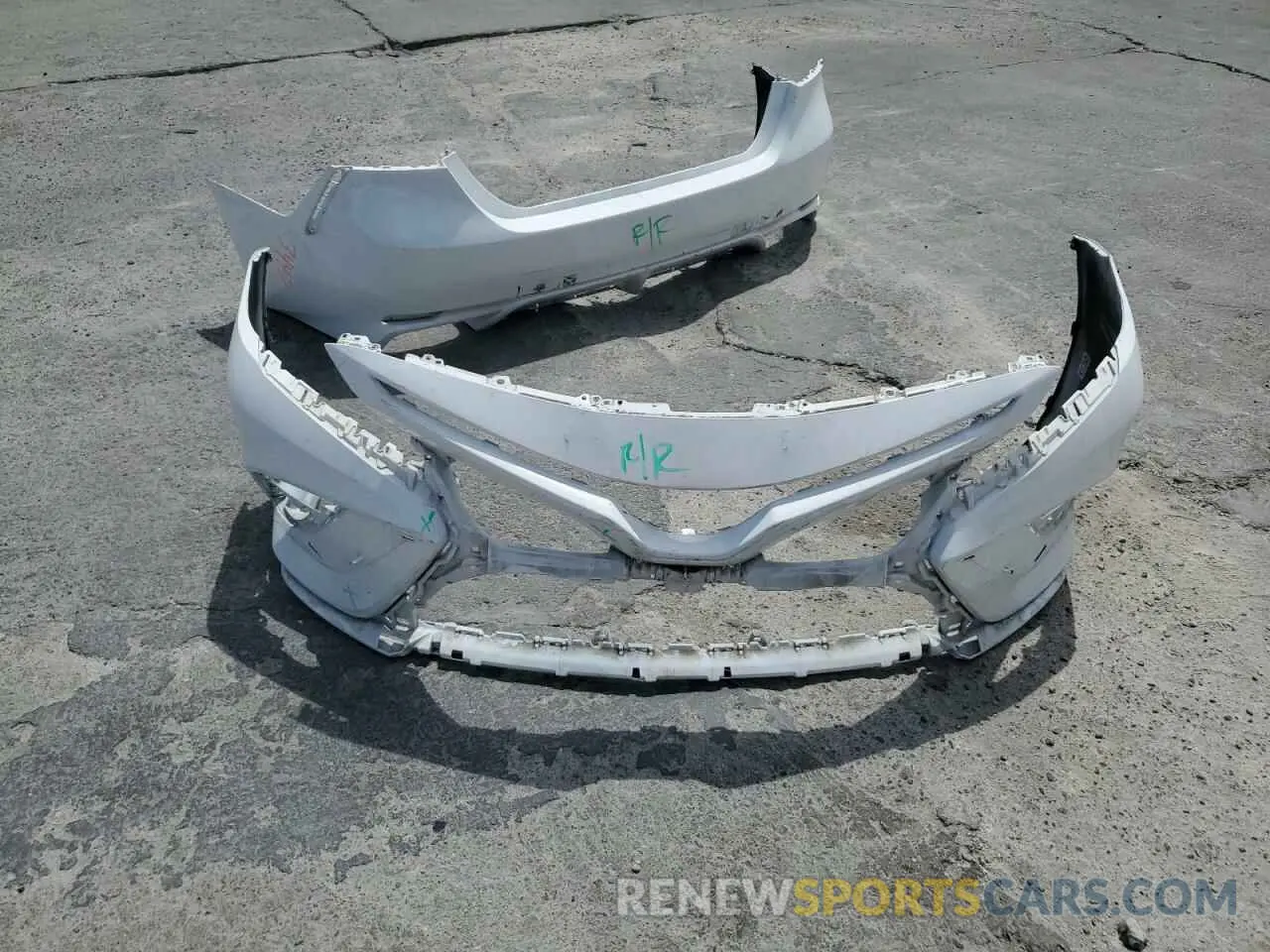 12 Photograph of a damaged car 4T1G11AK5NU628827 TOYOTA CAMRY 2022