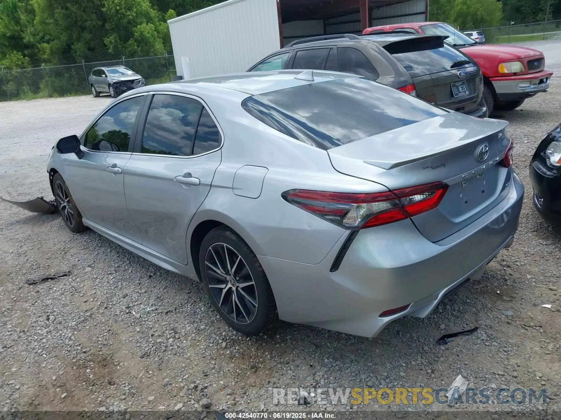 3 Photograph of a damaged car 4T1G11AK5NU630268 TOYOTA CAMRY 2022