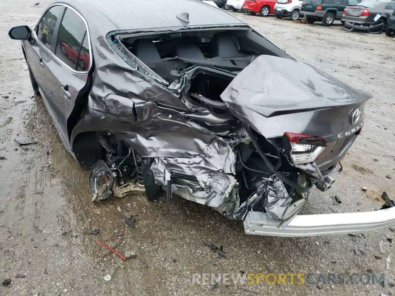 9 Photograph of a damaged car 4T1G11AK5NU635048 TOYOTA CAMRY 2022