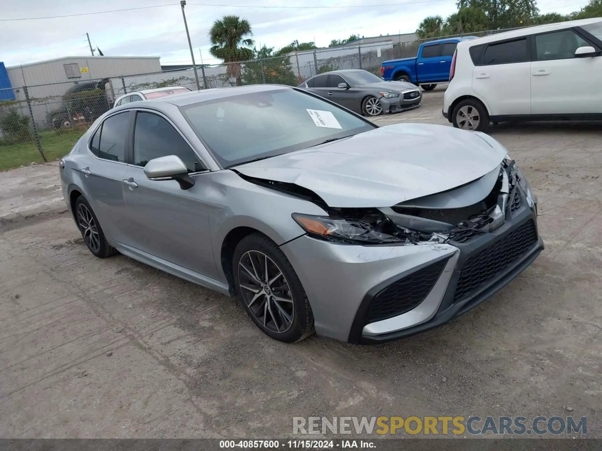 1 Photograph of a damaged car 4T1G11AK5NU635308 TOYOTA CAMRY 2022