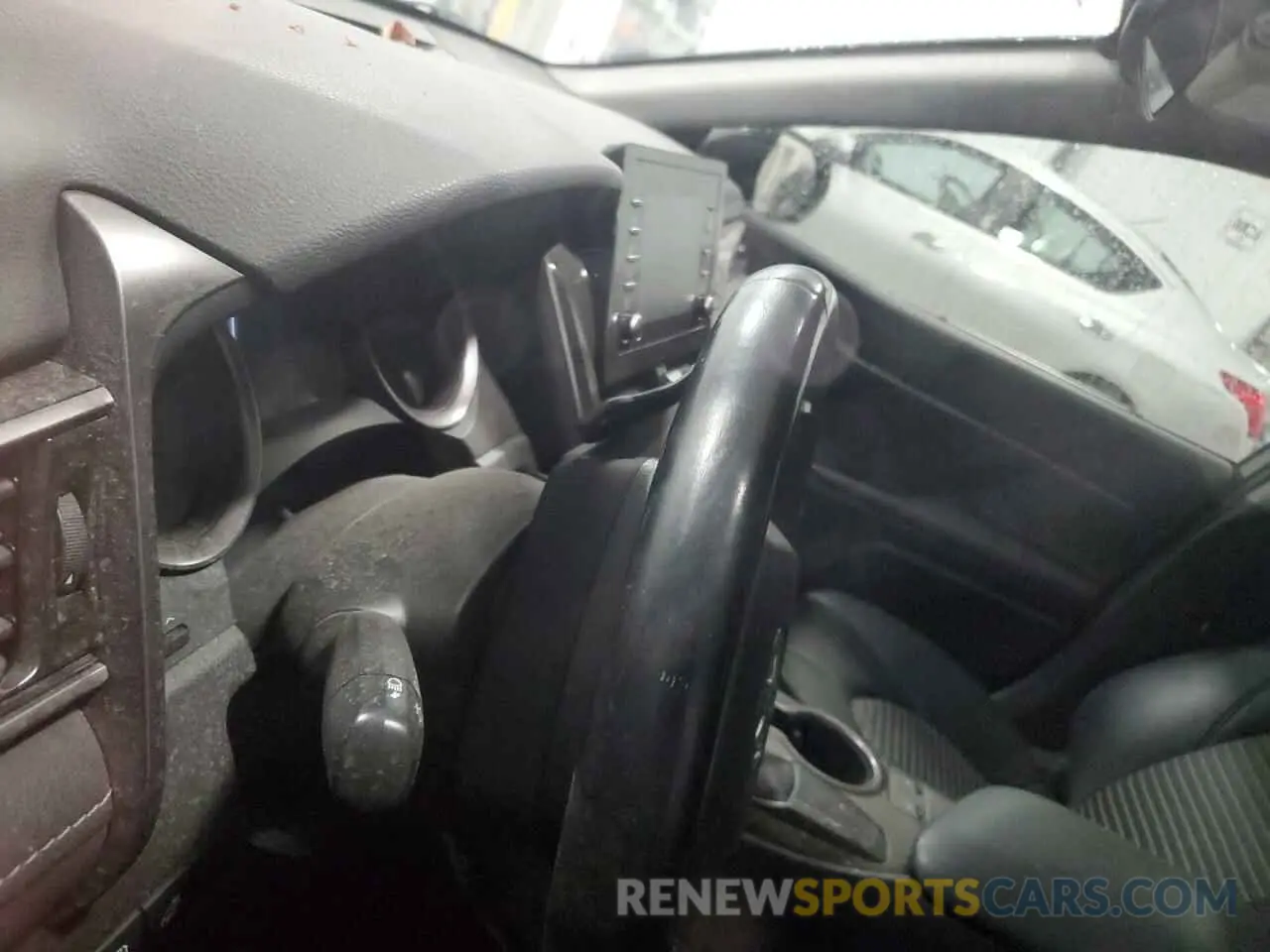 9 Photograph of a damaged car 4T1G11AK5NU652030 TOYOTA CAMRY 2022