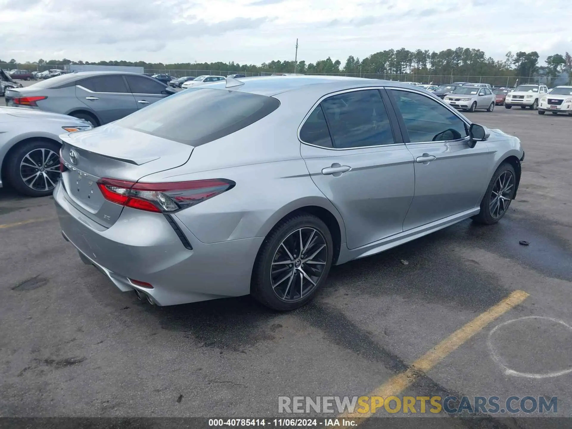 4 Photograph of a damaged car 4T1G11AK5NU654179 TOYOTA CAMRY 2022