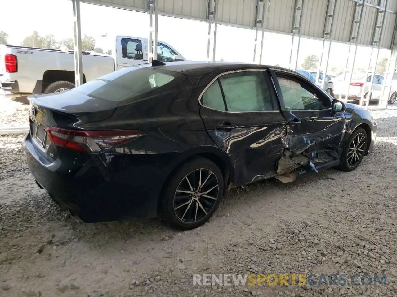 3 Photograph of a damaged car 4T1G11AK5NU660385 TOYOTA CAMRY 2022