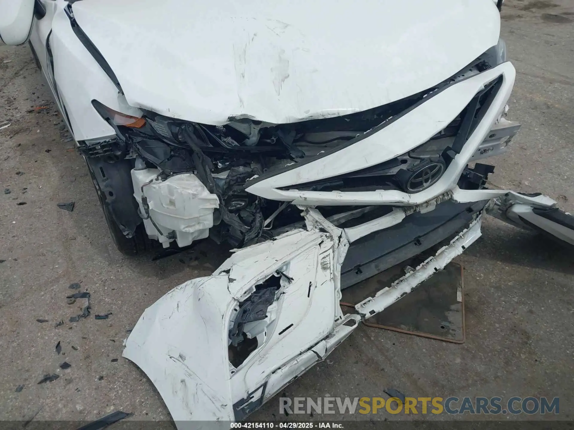 6 Photograph of a damaged car 4T1G11AK5NU660953 TOYOTA CAMRY 2022
