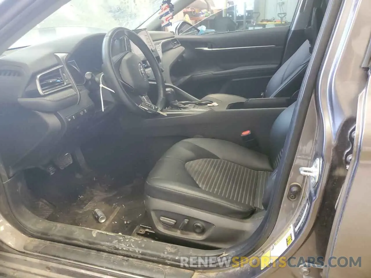 7 Photograph of a damaged car 4T1G11AK5NU669006 TOYOTA CAMRY 2022