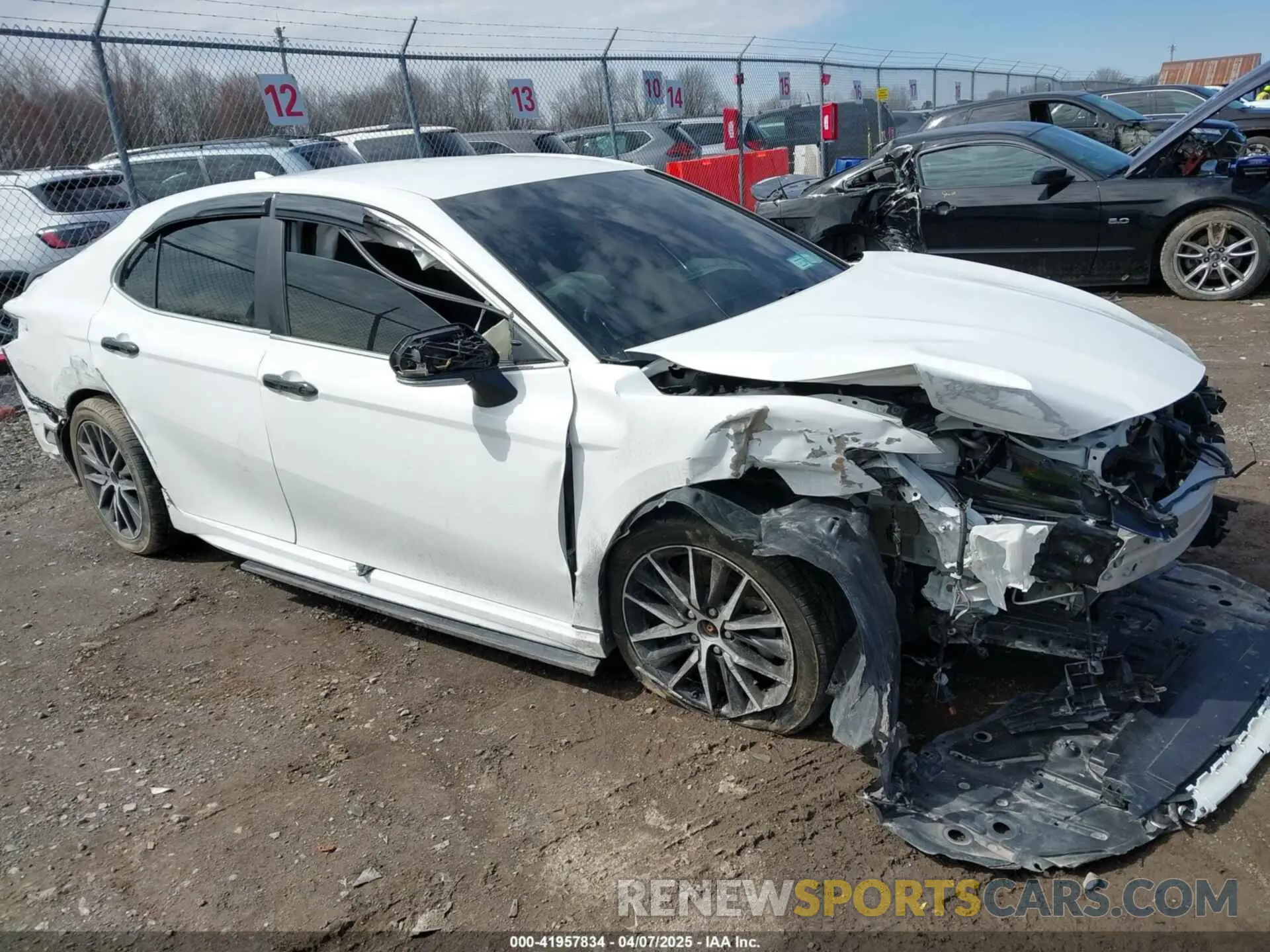 1 Photograph of a damaged car 4T1G11AK5NU670897 TOYOTA CAMRY 2022