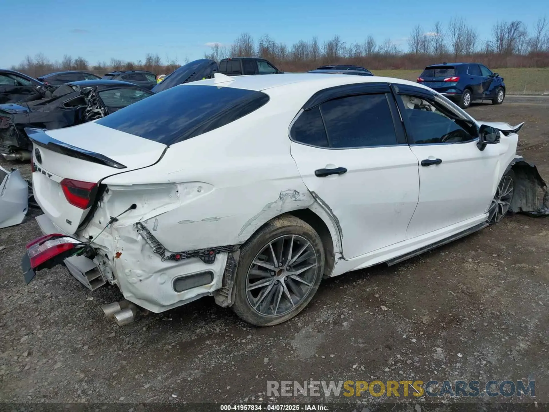 4 Photograph of a damaged car 4T1G11AK5NU670897 TOYOTA CAMRY 2022