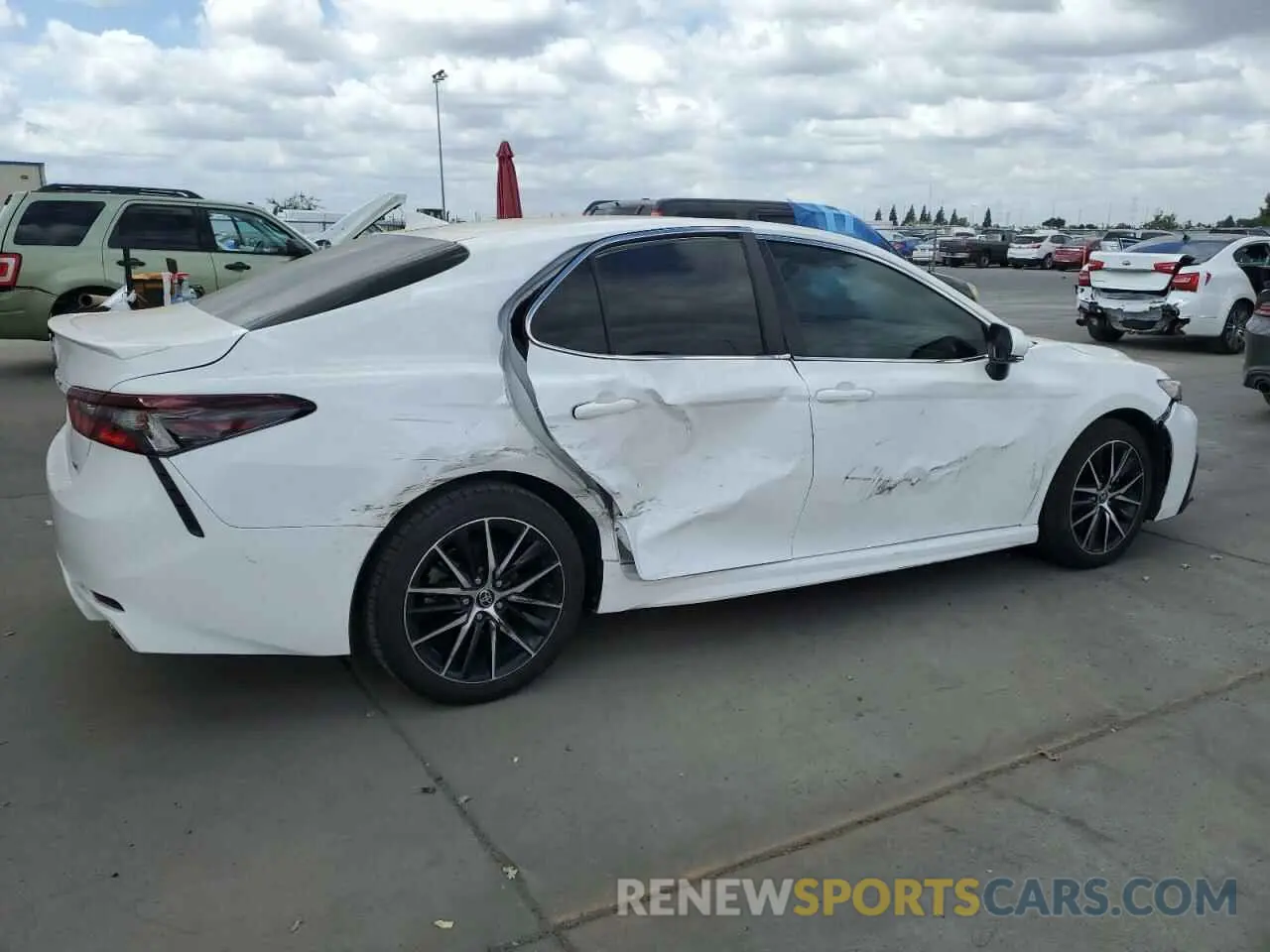 3 Photograph of a damaged car 4T1G11AK5NU677767 TOYOTA CAMRY 2022