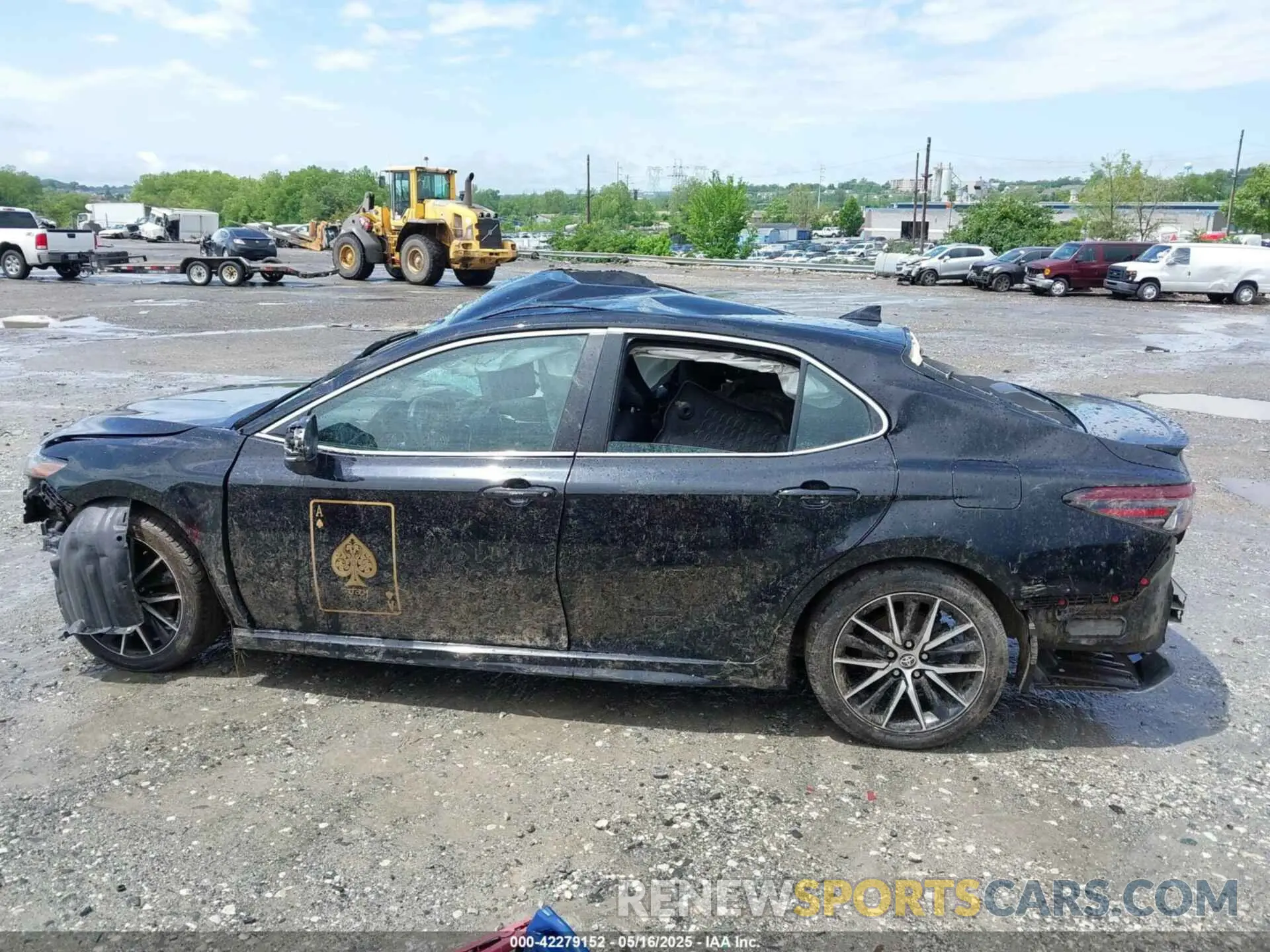 14 Photograph of a damaged car 4T1G11AK5NU680670 TOYOTA CAMRY 2022