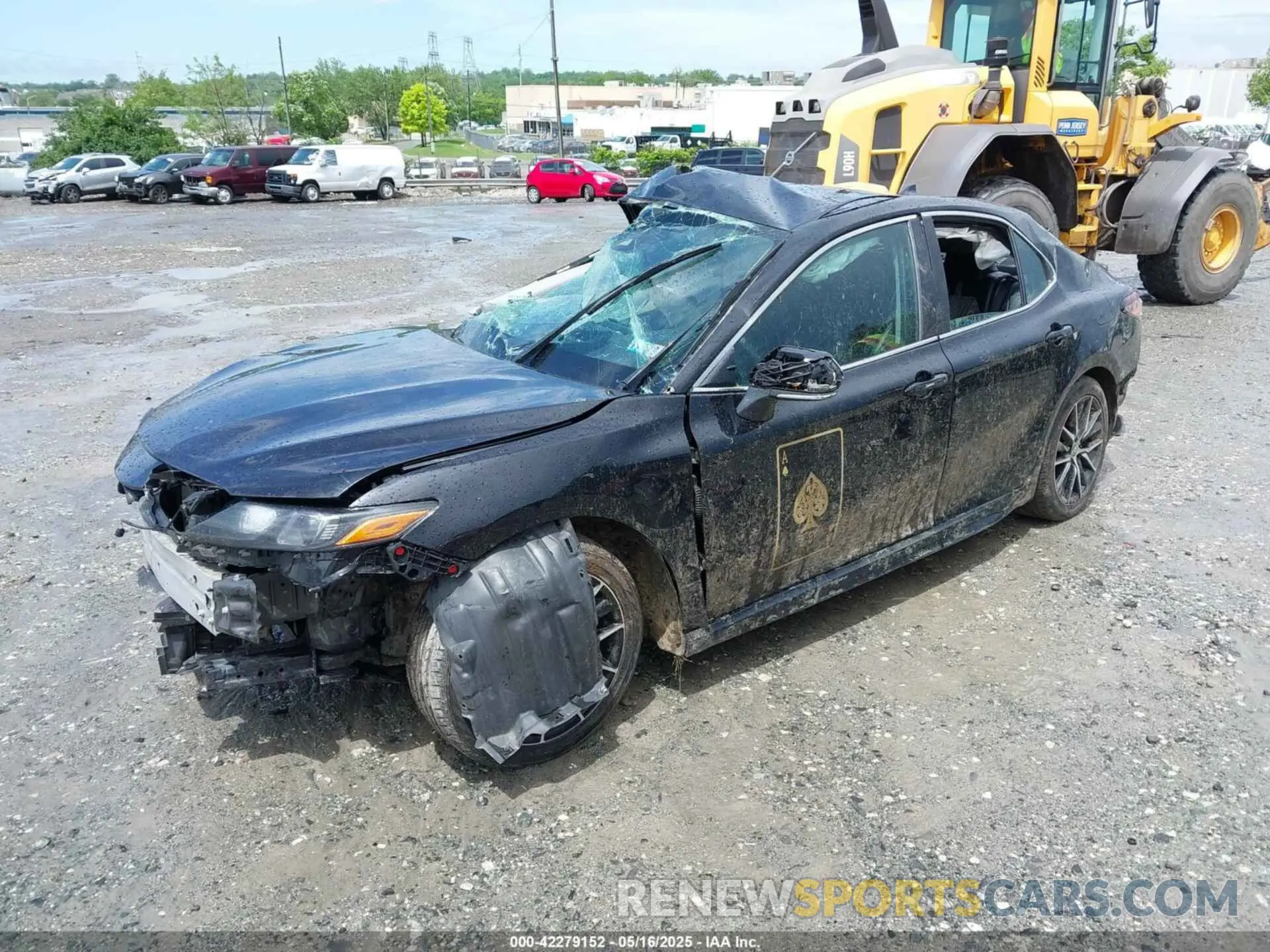 2 Photograph of a damaged car 4T1G11AK5NU680670 TOYOTA CAMRY 2022