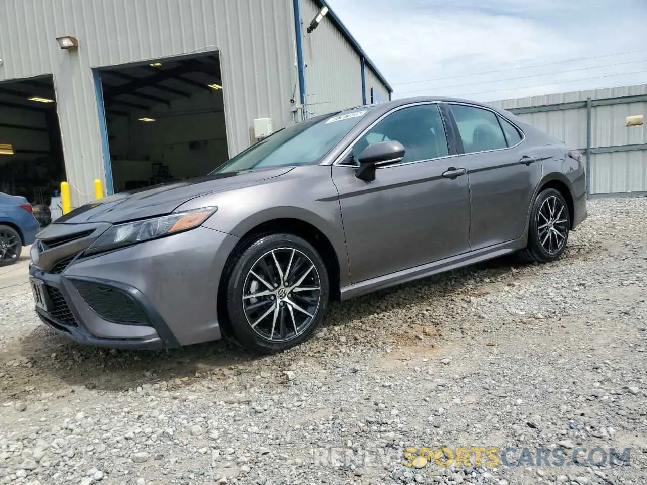 1 Photograph of a damaged car 4T1G11AK5NU685593 TOYOTA CAMRY 2022