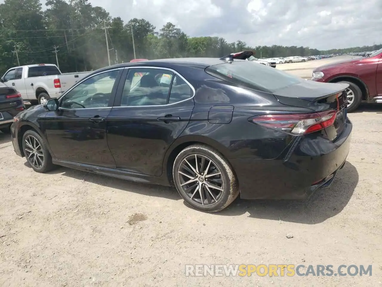2 Photograph of a damaged car 4T1G11AK5NU700674 TOYOTA CAMRY 2022