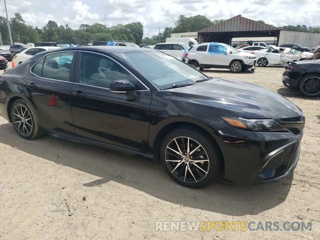 4 Photograph of a damaged car 4T1G11AK5NU700674 TOYOTA CAMRY 2022