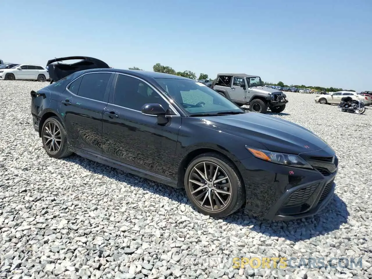 4 Photograph of a damaged car 4T1G11AK5NU708757 TOYOTA CAMRY 2022
