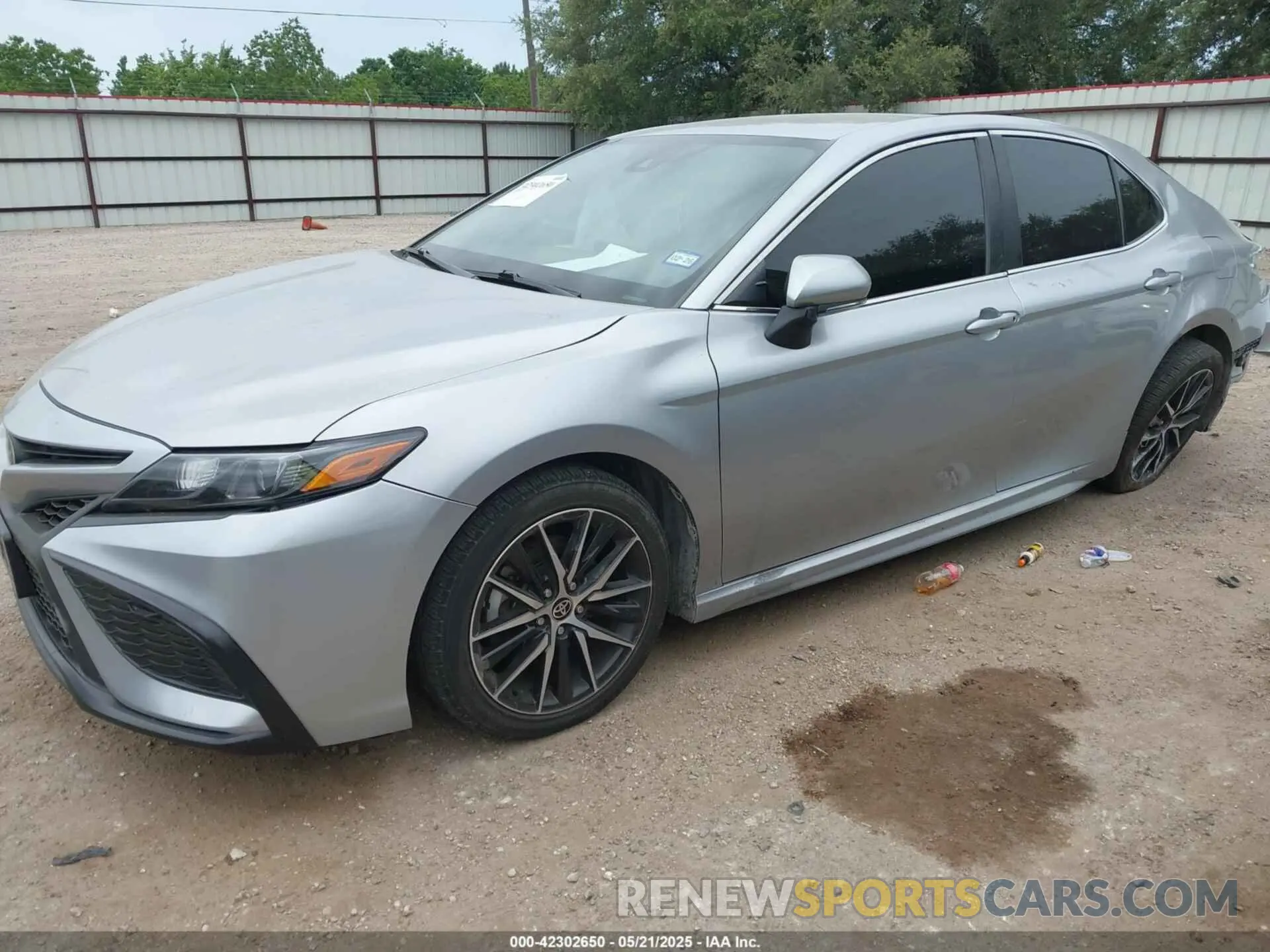 2 Photograph of a damaged car 4T1G11AK5NU710900 TOYOTA CAMRY 2022