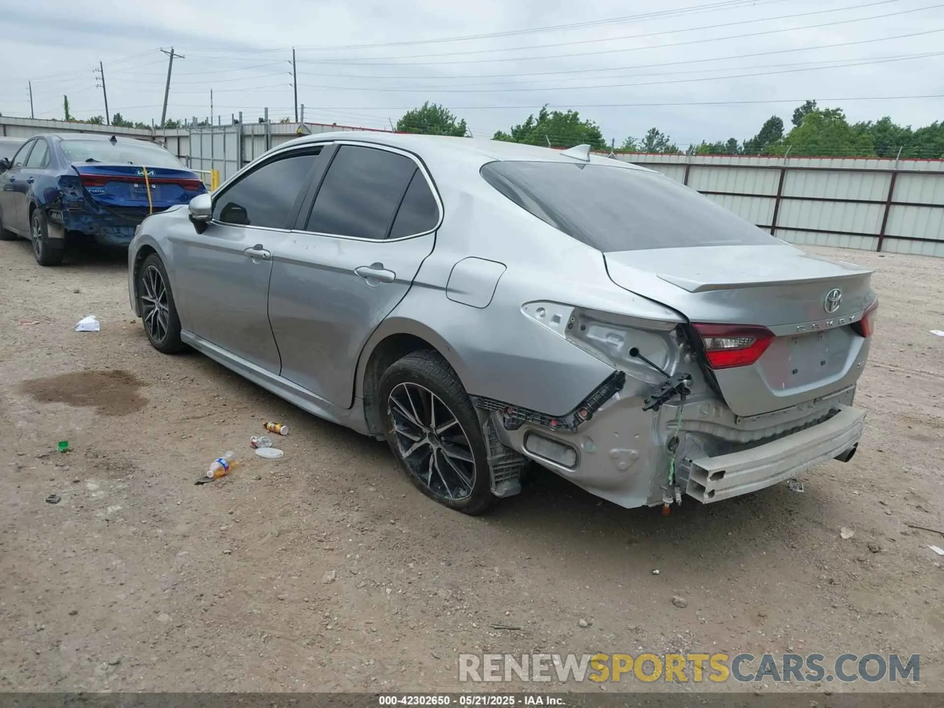 3 Photograph of a damaged car 4T1G11AK5NU710900 TOYOTA CAMRY 2022